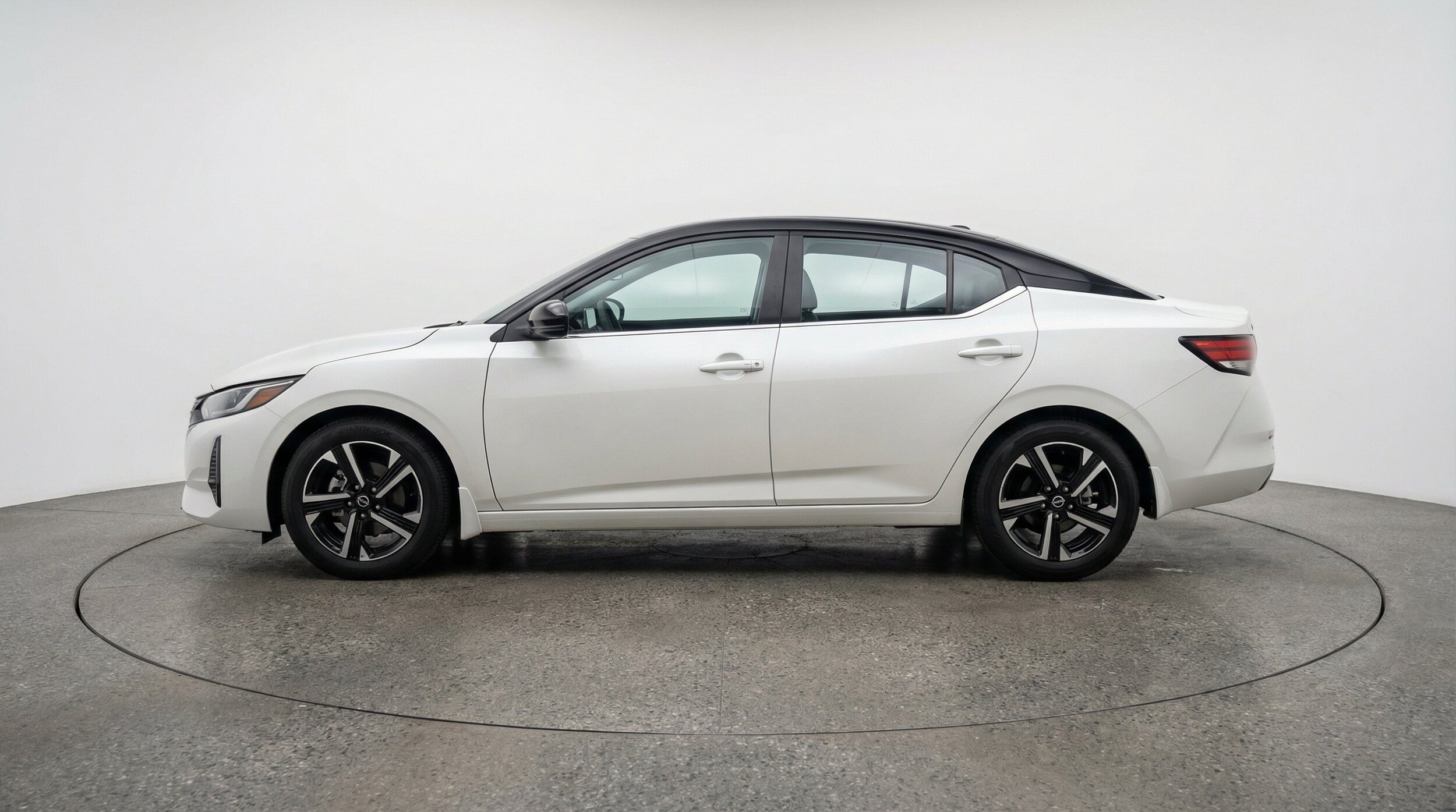Thumbnail: 2025 Nissan Sentra - 5