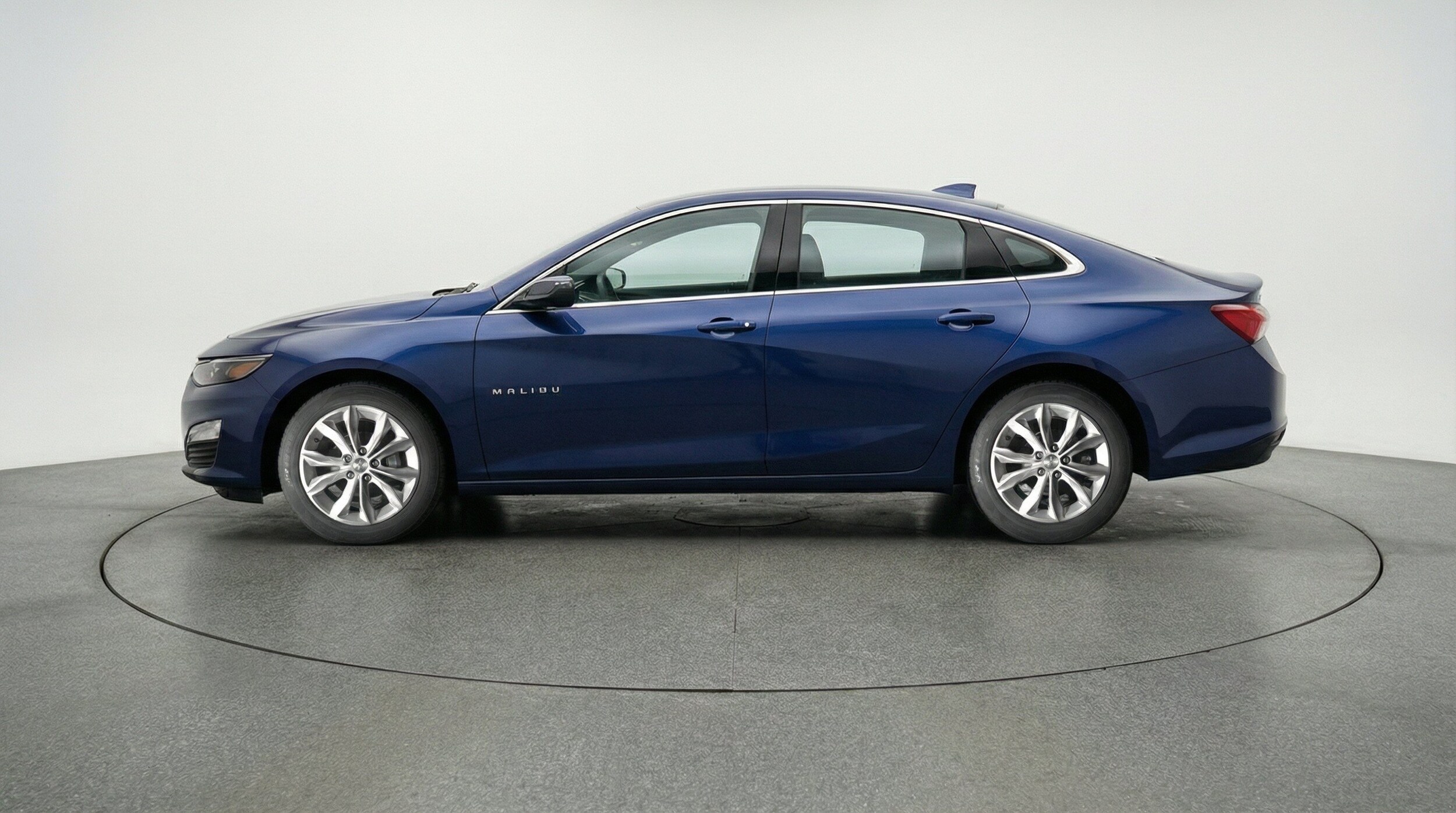 Thumbnail: 2024 Chevrolet Malibu - 5