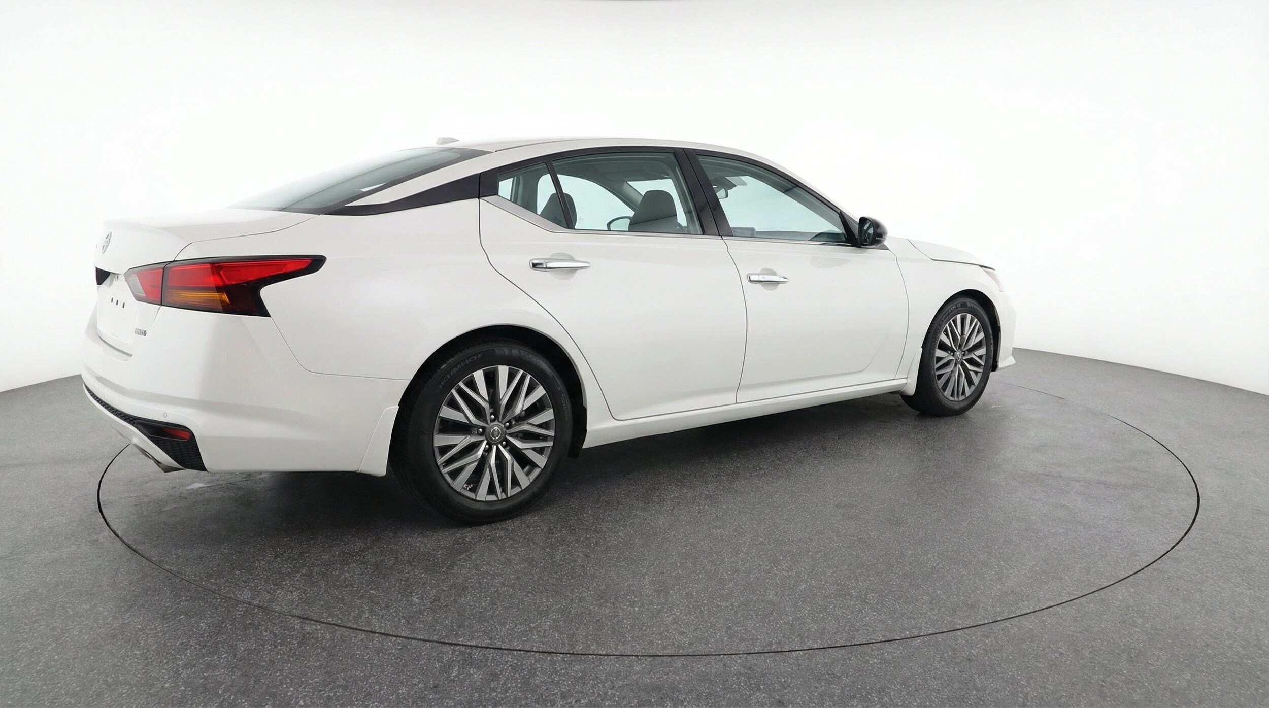 Thumbnail: 2025 Nissan Altima - 9