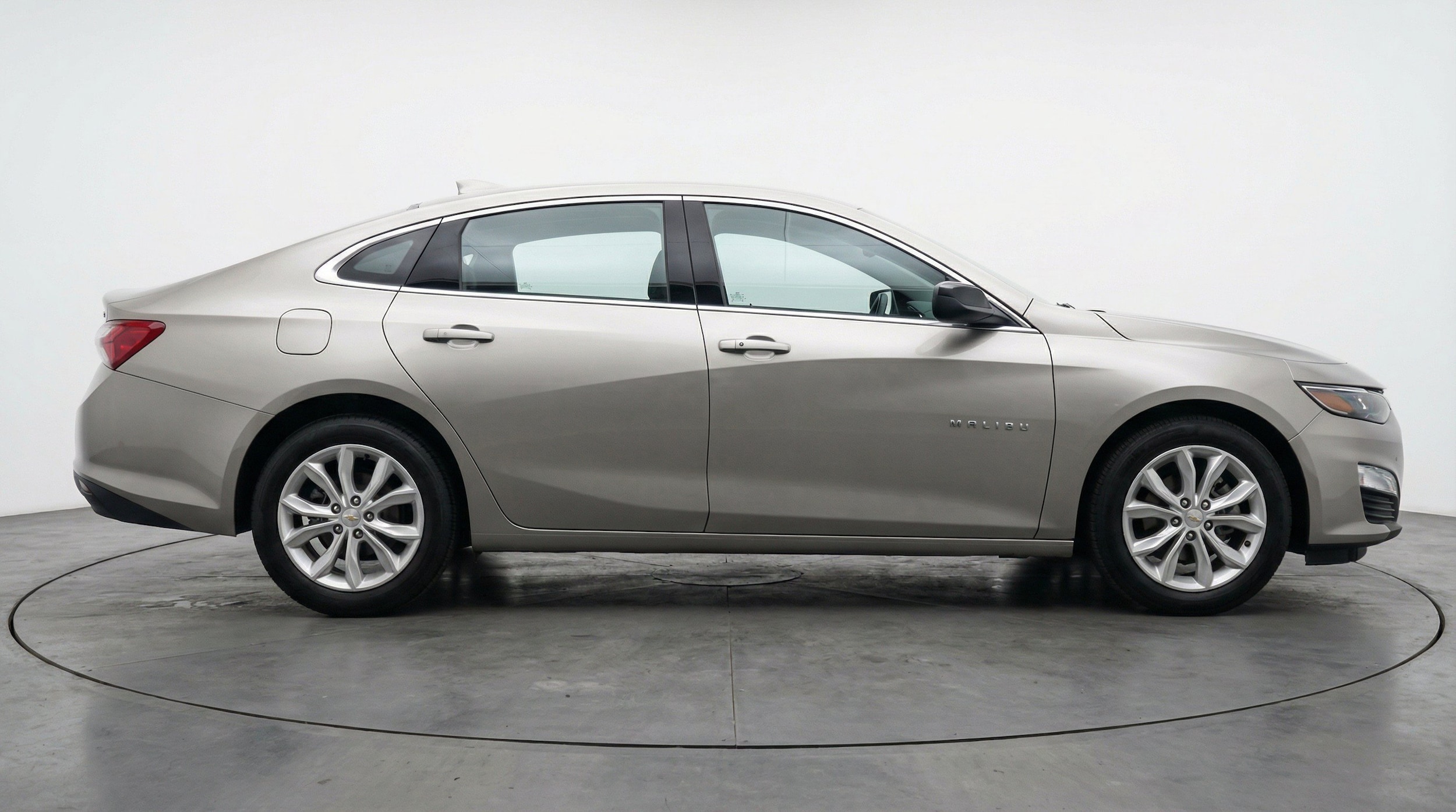 Thumbnail: 2024 Chevrolet Malibu - 11