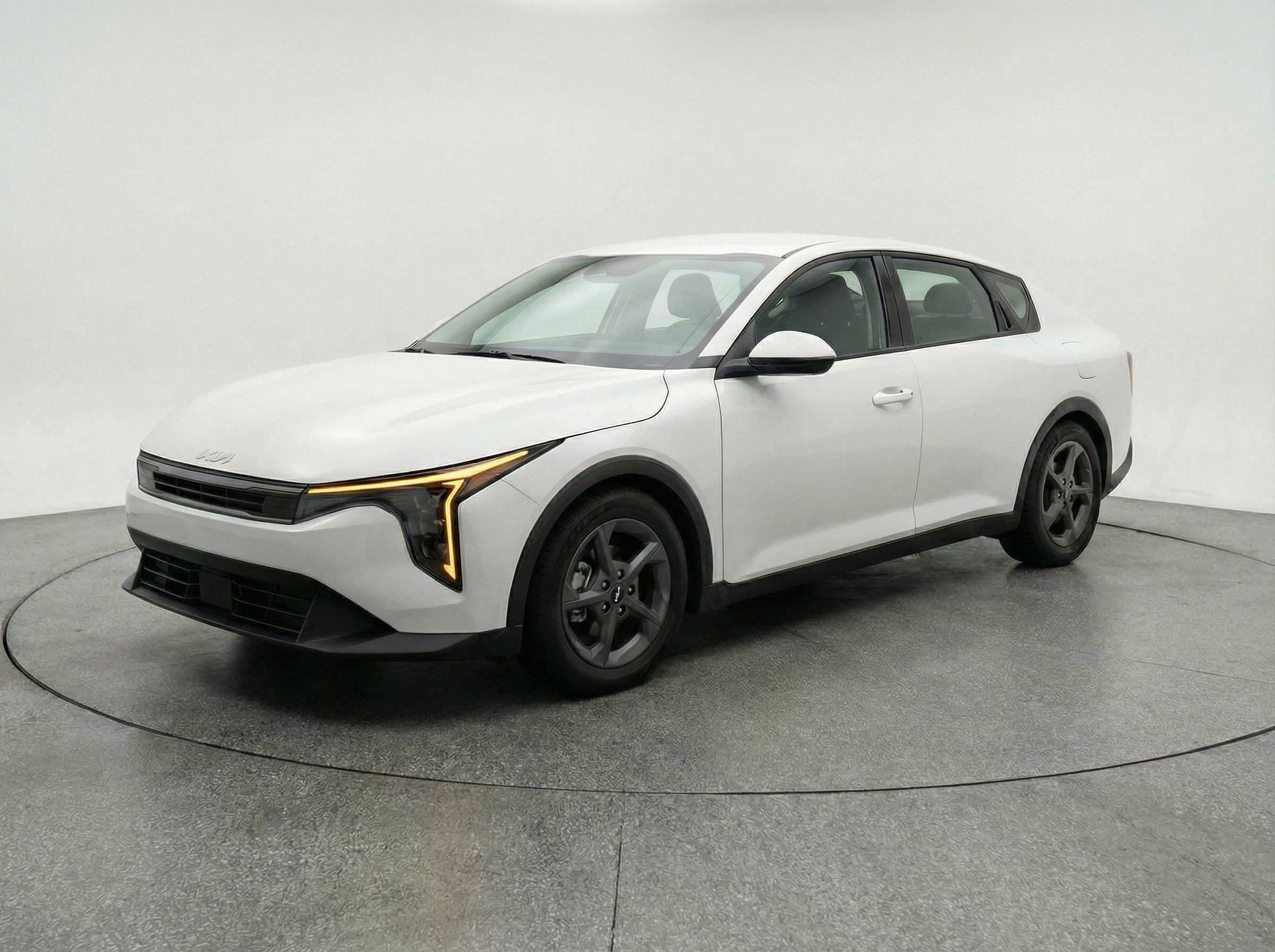 Thumbnail: 2025 Kia K4 - 3