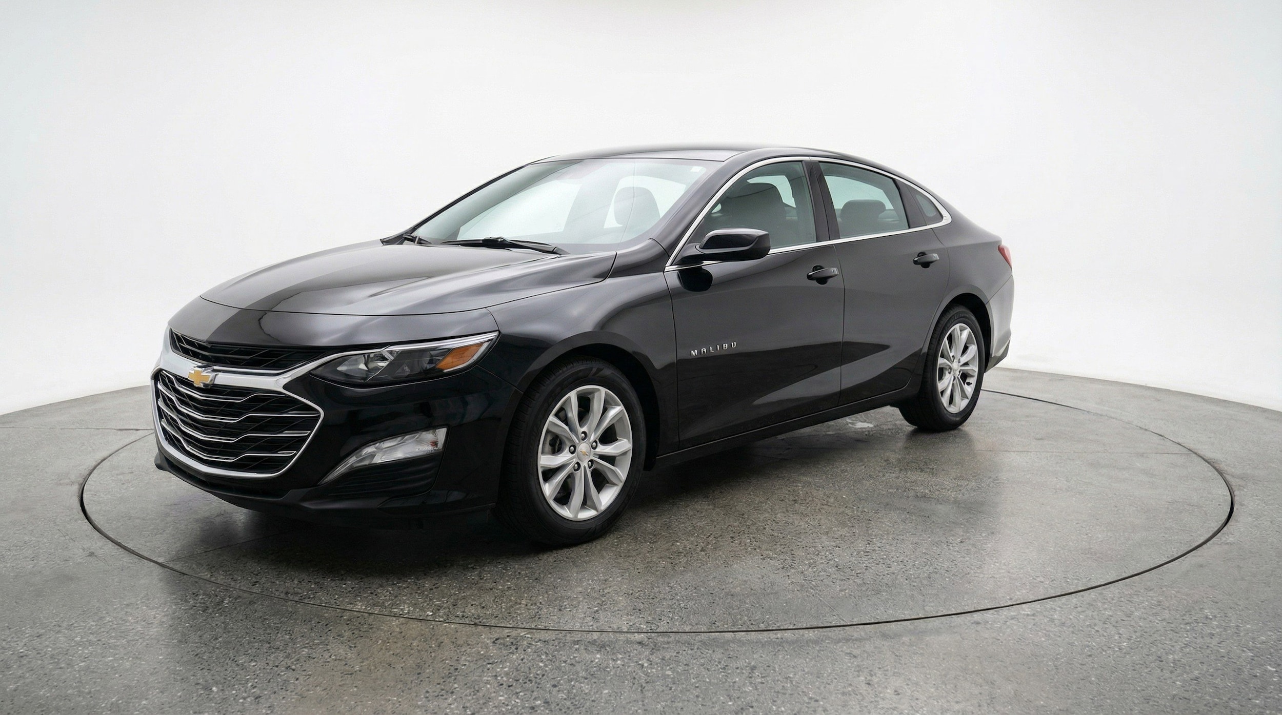 Thumbnail: 2024 Chevrolet Malibu - 3