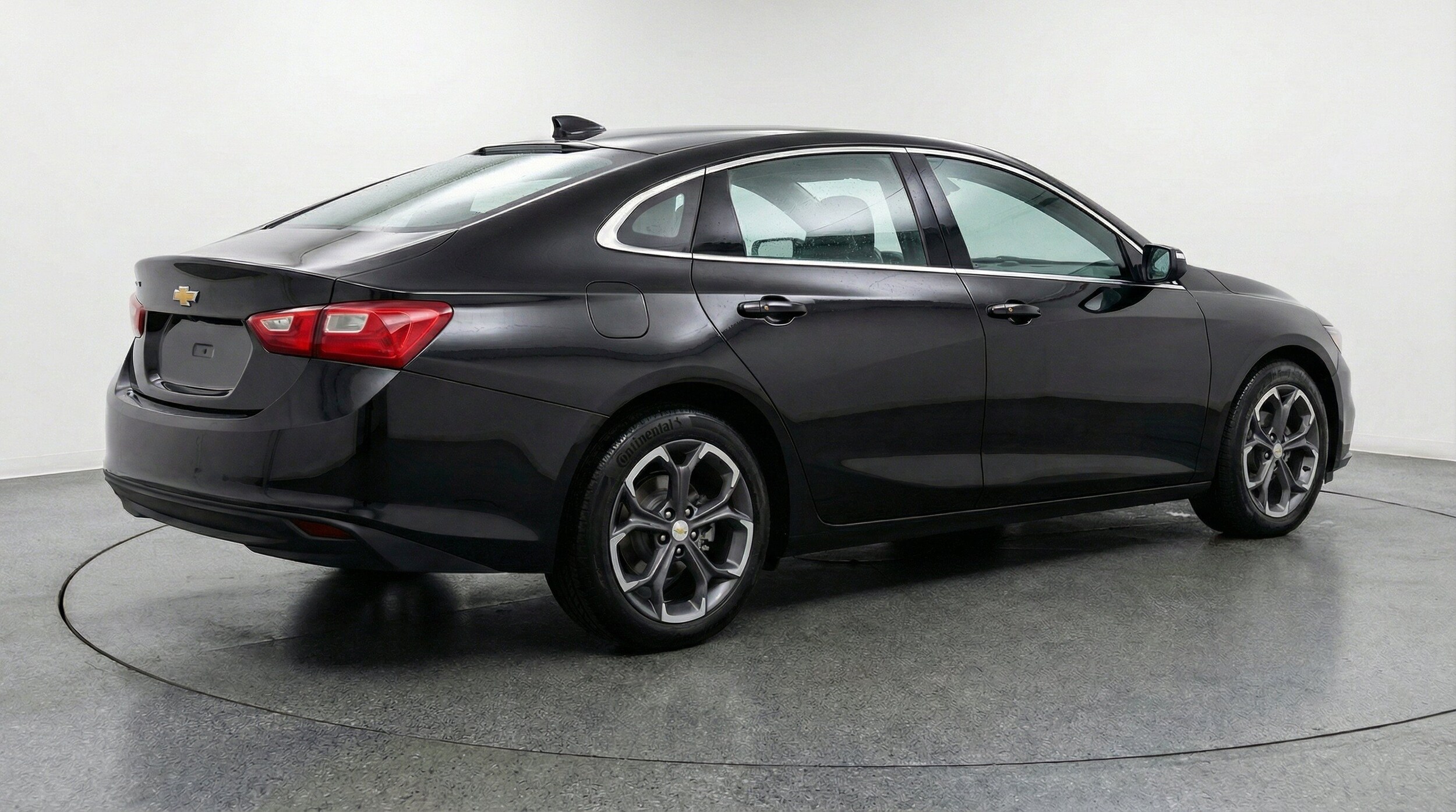 Thumbnail: 2024 Chevrolet Malibu - 9