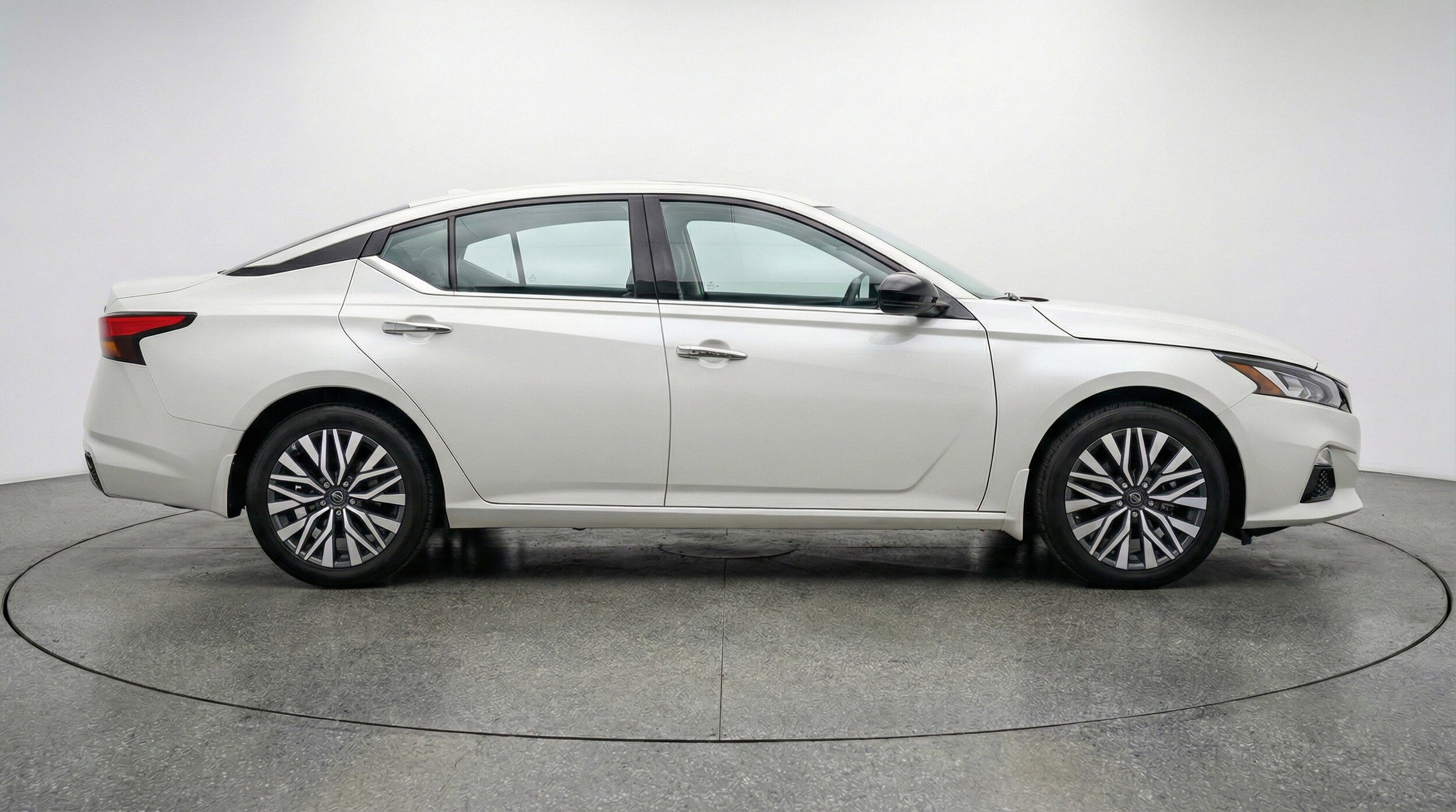 Thumbnail: 2025 Nissan Altima - 11