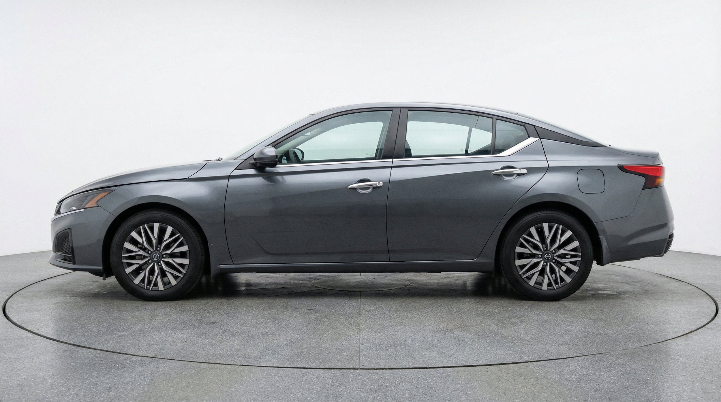 Thumbnail: 2025 Nissan Altima - 5