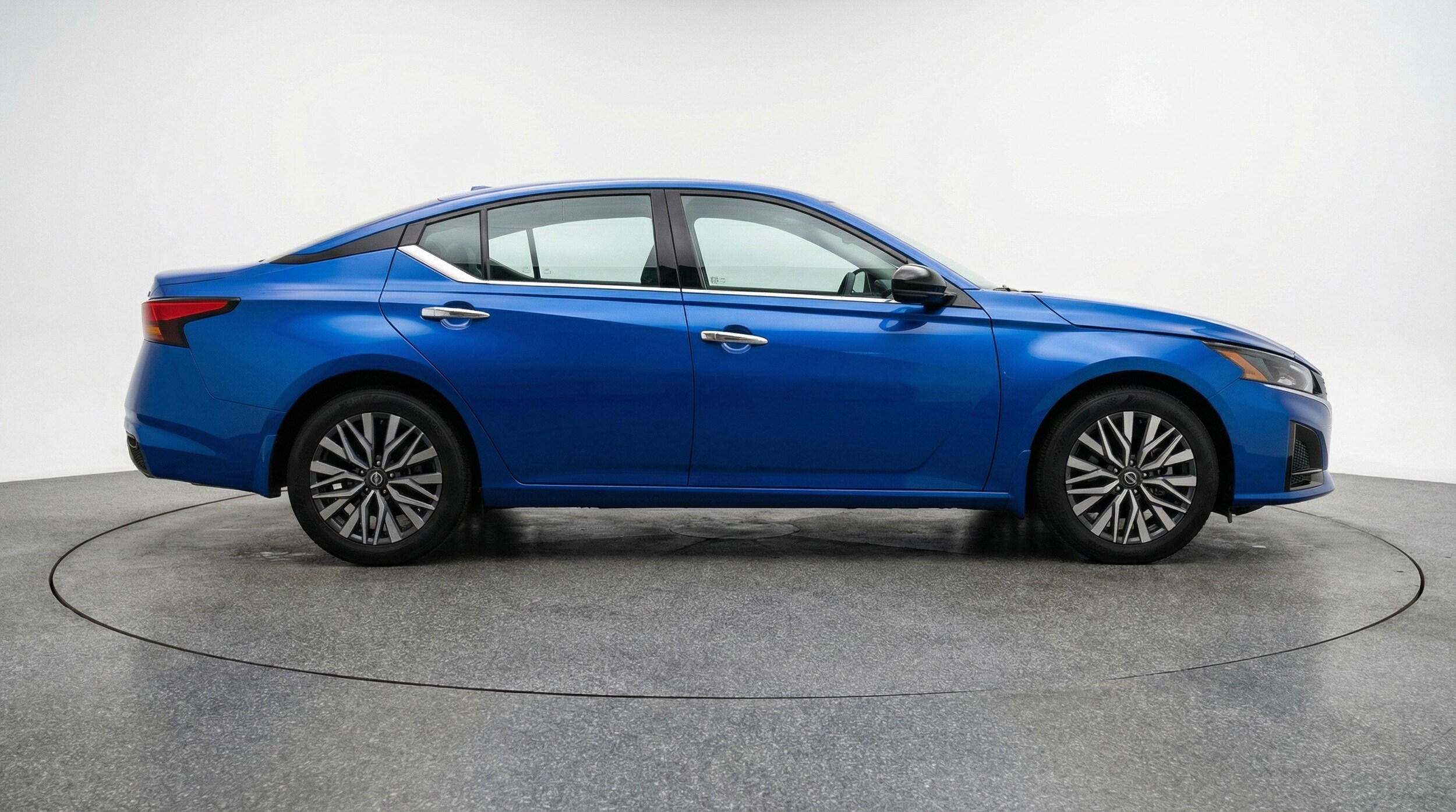 Thumbnail: 2025 Nissan Altima - 11