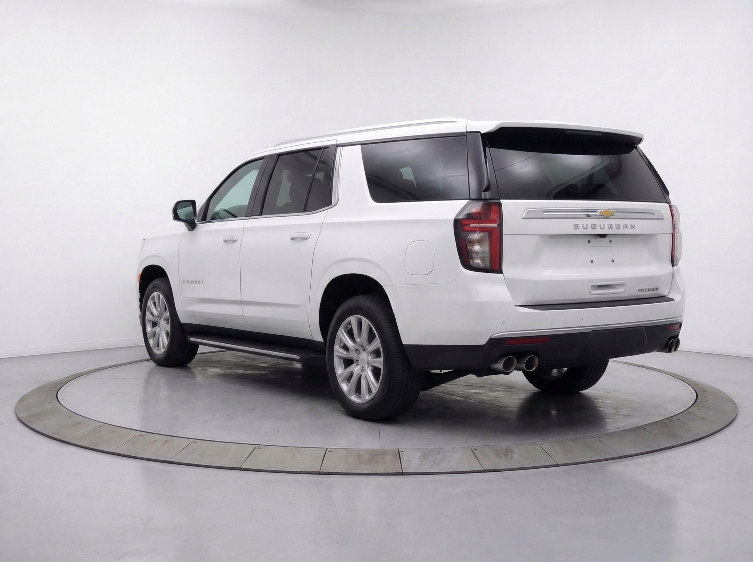 Thumbnail: 2023 Chevrolet Suburban - 6