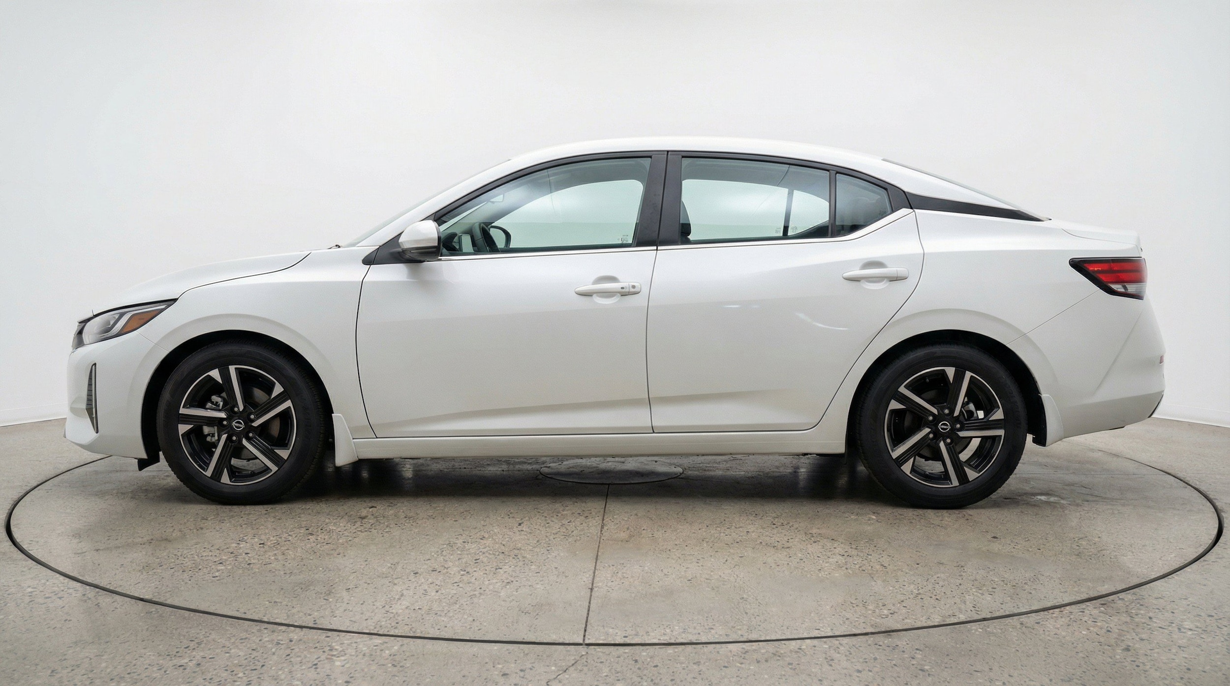 Thumbnail: 2025 Nissan Sentra - 5