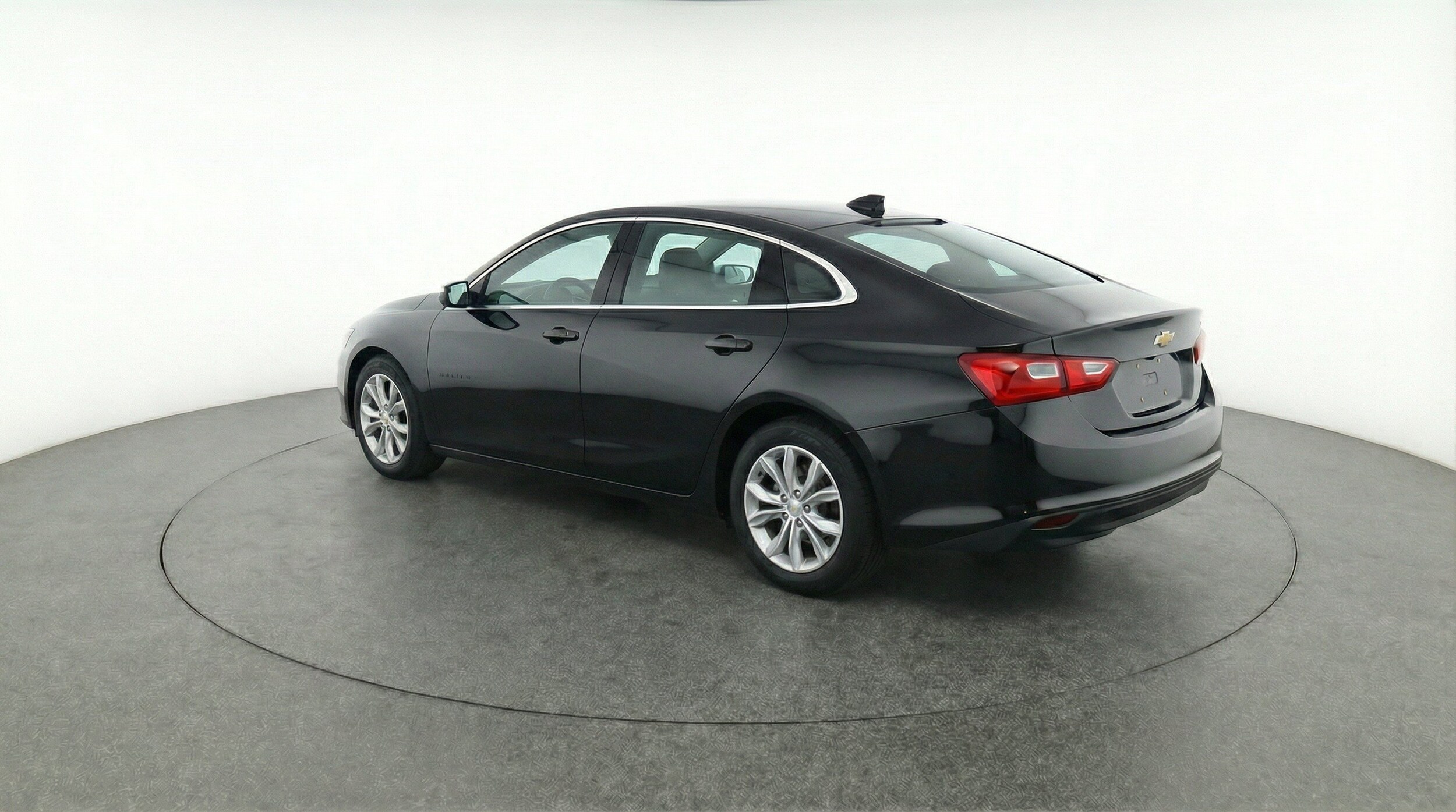 Thumbnail: 2024 Chevrolet Malibu - 6