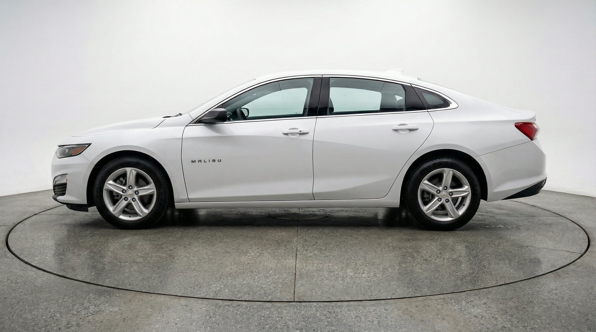 Thumbnail: 2024 Chevrolet Malibu - 5