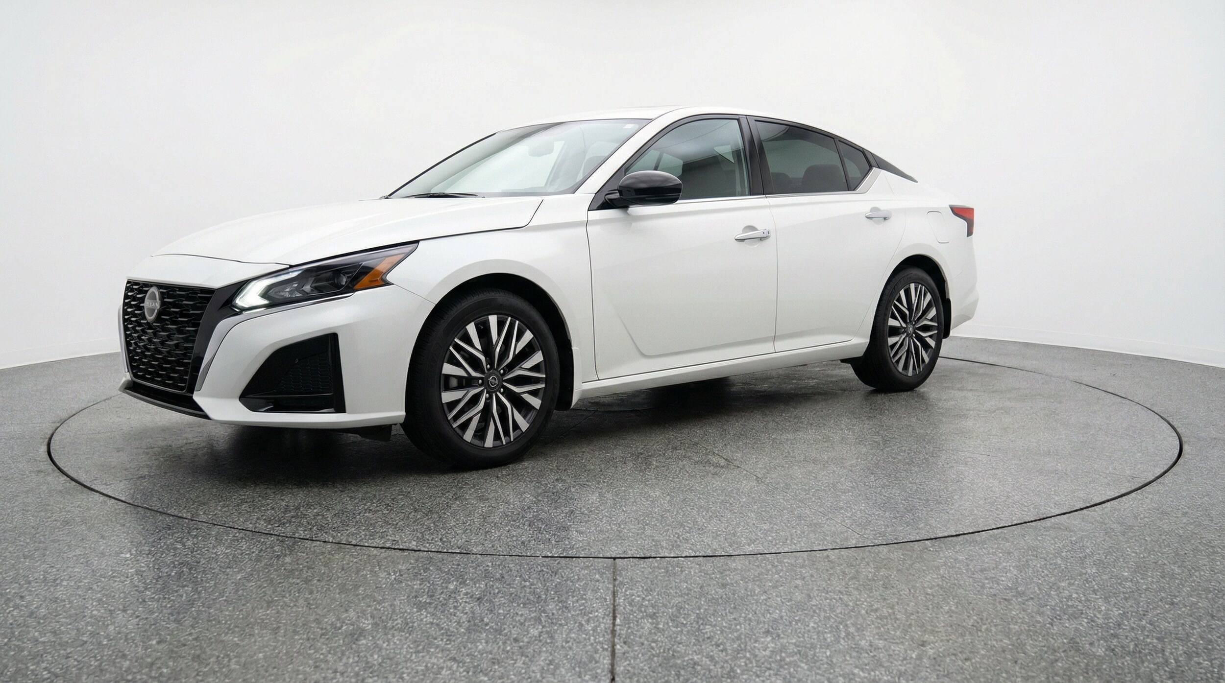 Thumbnail: 2025 Nissan Altima - 3