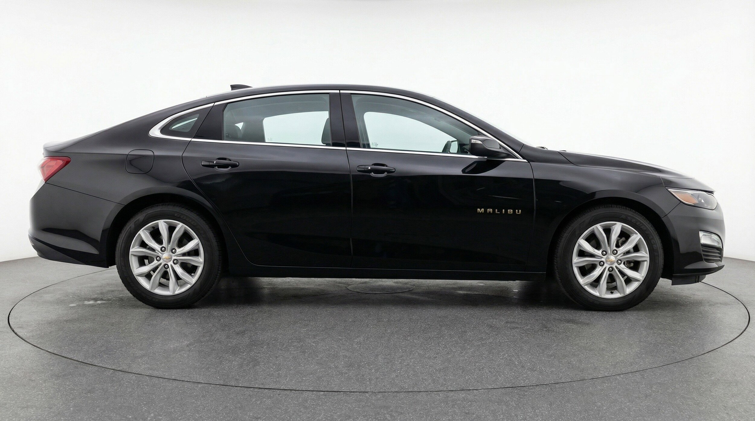 Thumbnail: 2024 Chevrolet Malibu - 11