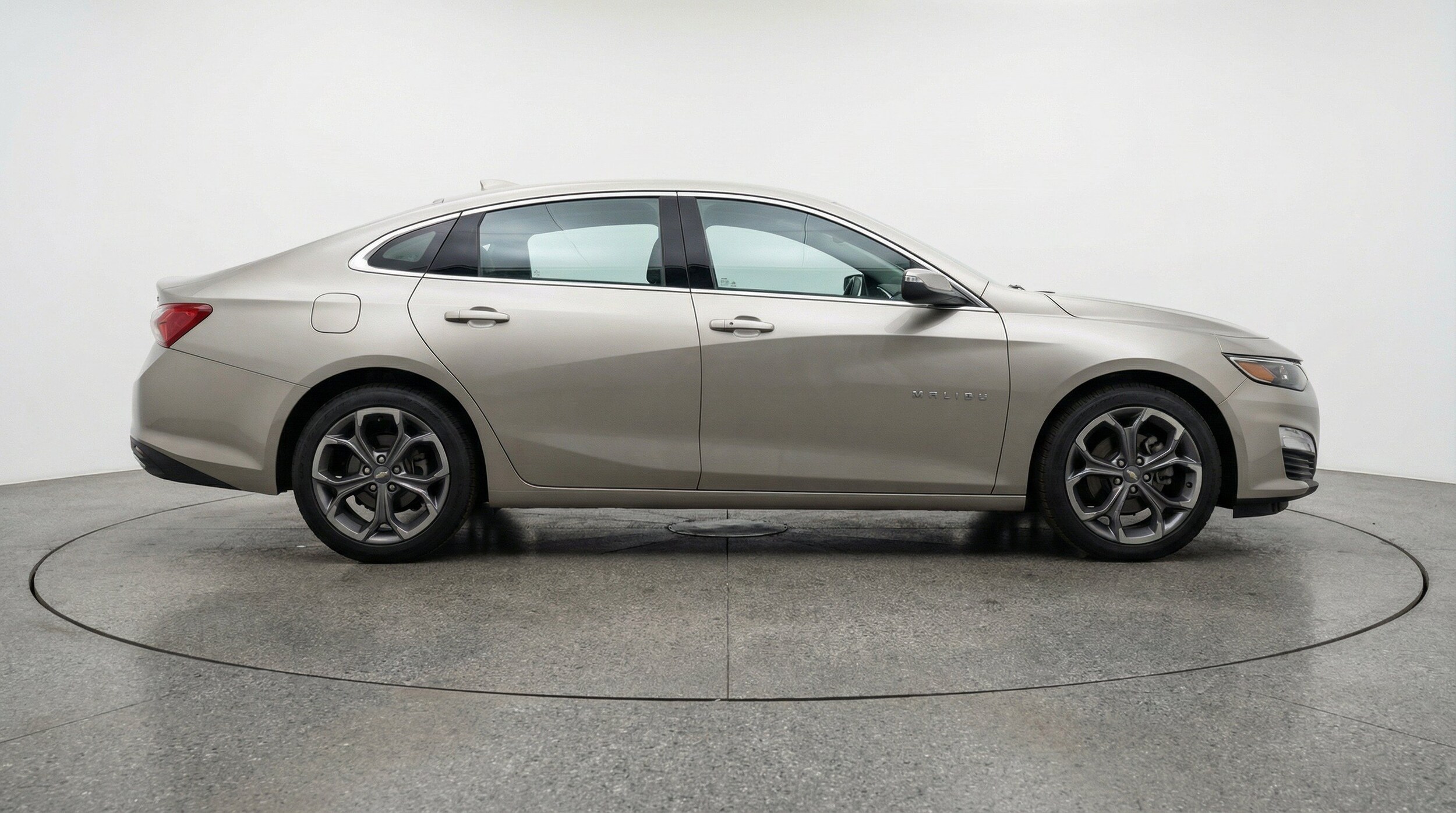 Thumbnail: 2024 Chevrolet Malibu - 11