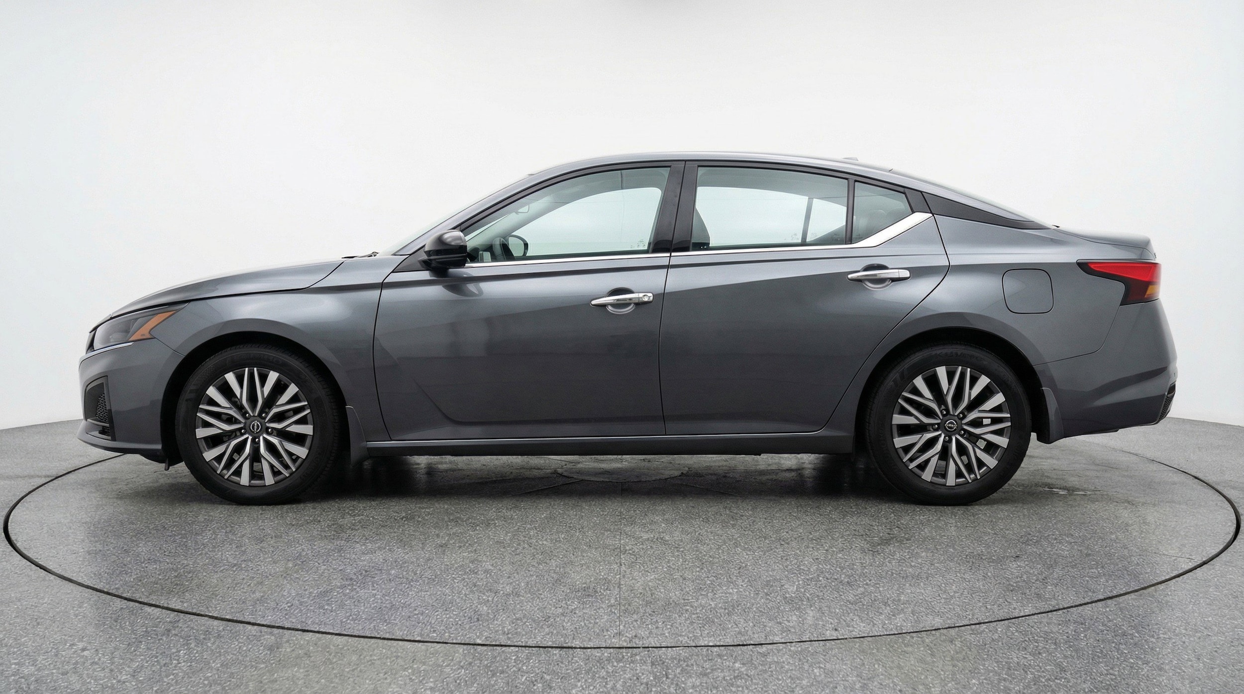 Thumbnail: 2025 Nissan Altima - 5