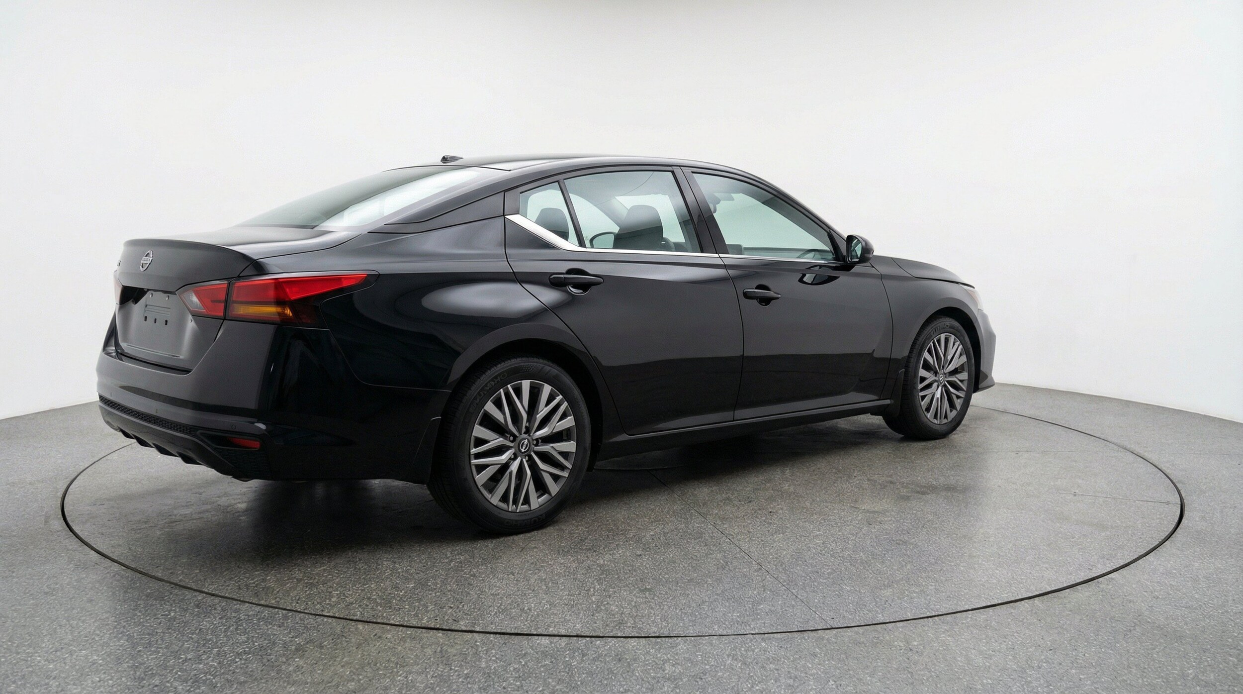 Thumbnail: 2025 Nissan Altima - 9