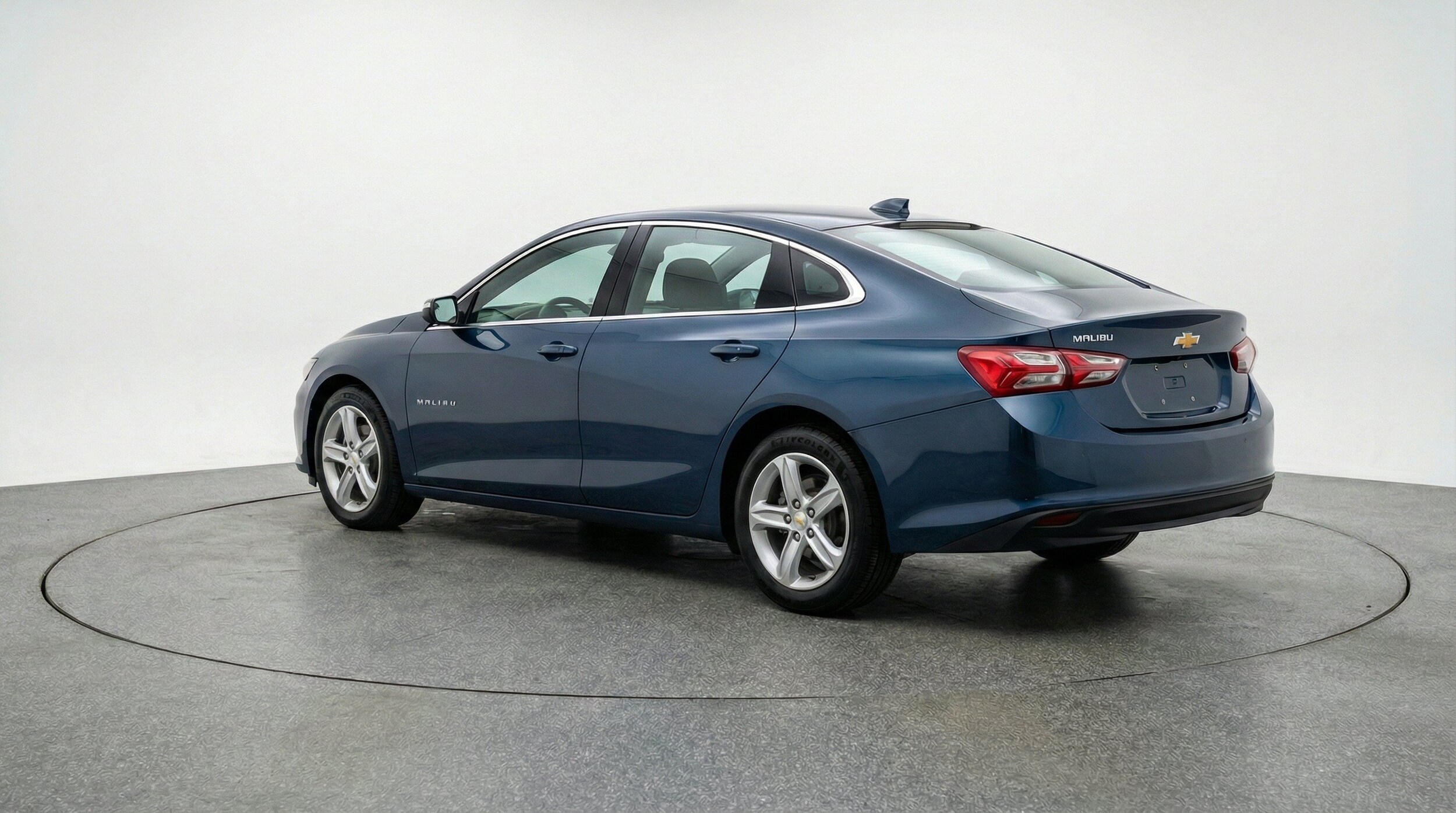 Thumbnail: 2024 Chevrolet Malibu - 6