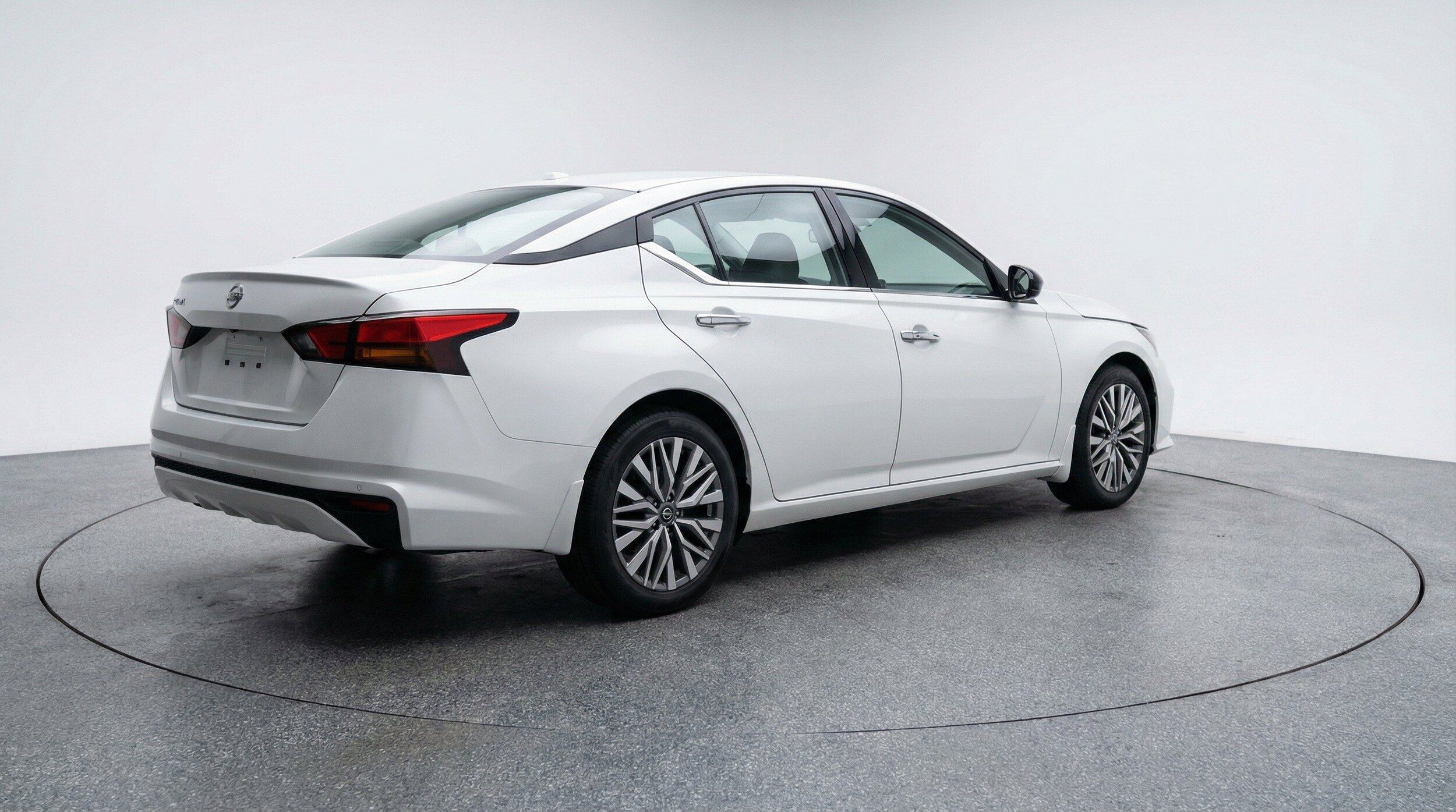 Thumbnail: 2025 Nissan Altima - 9