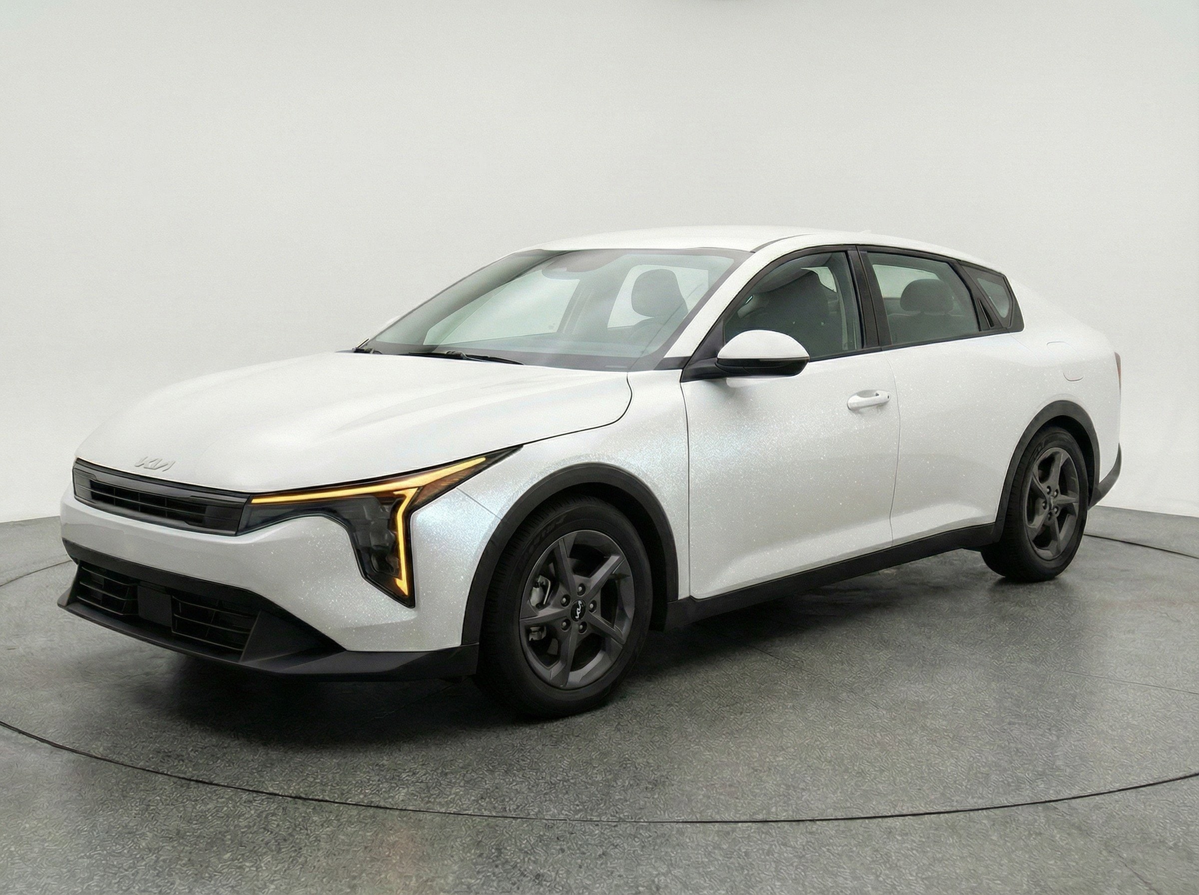 Thumbnail: 2025 Kia K4 - 3