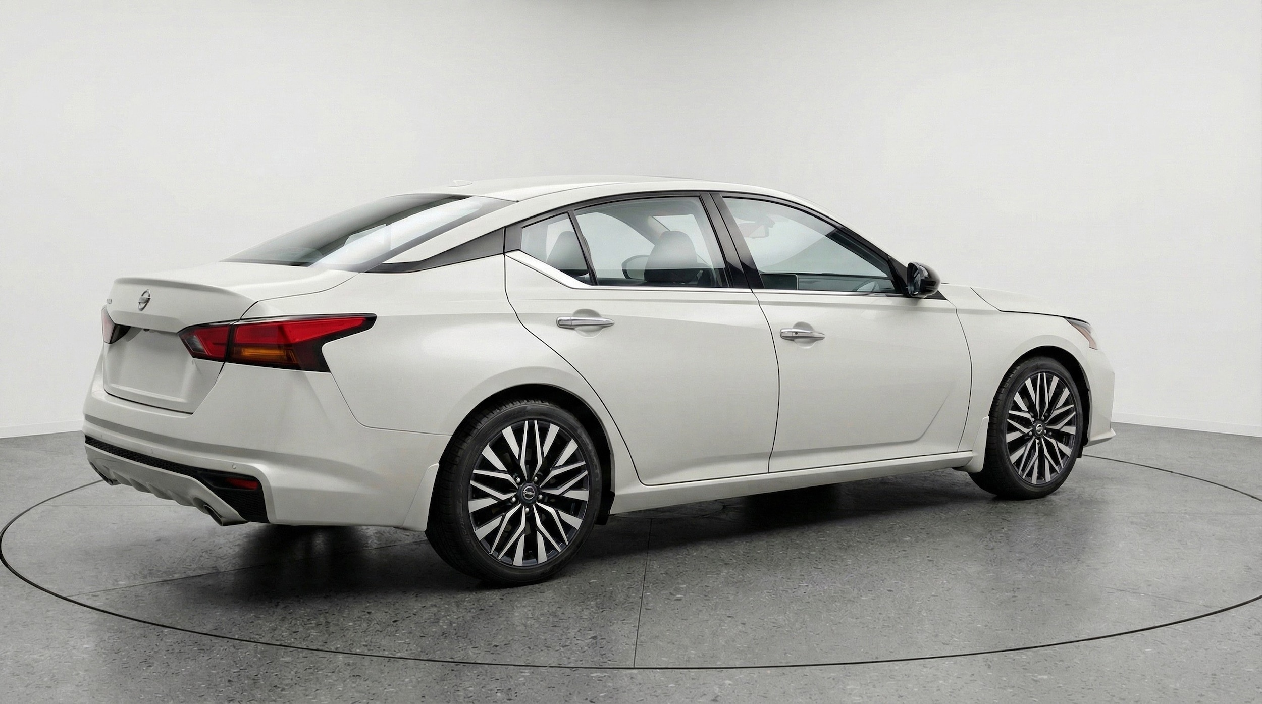 Thumbnail: 2025 Nissan Altima - 9