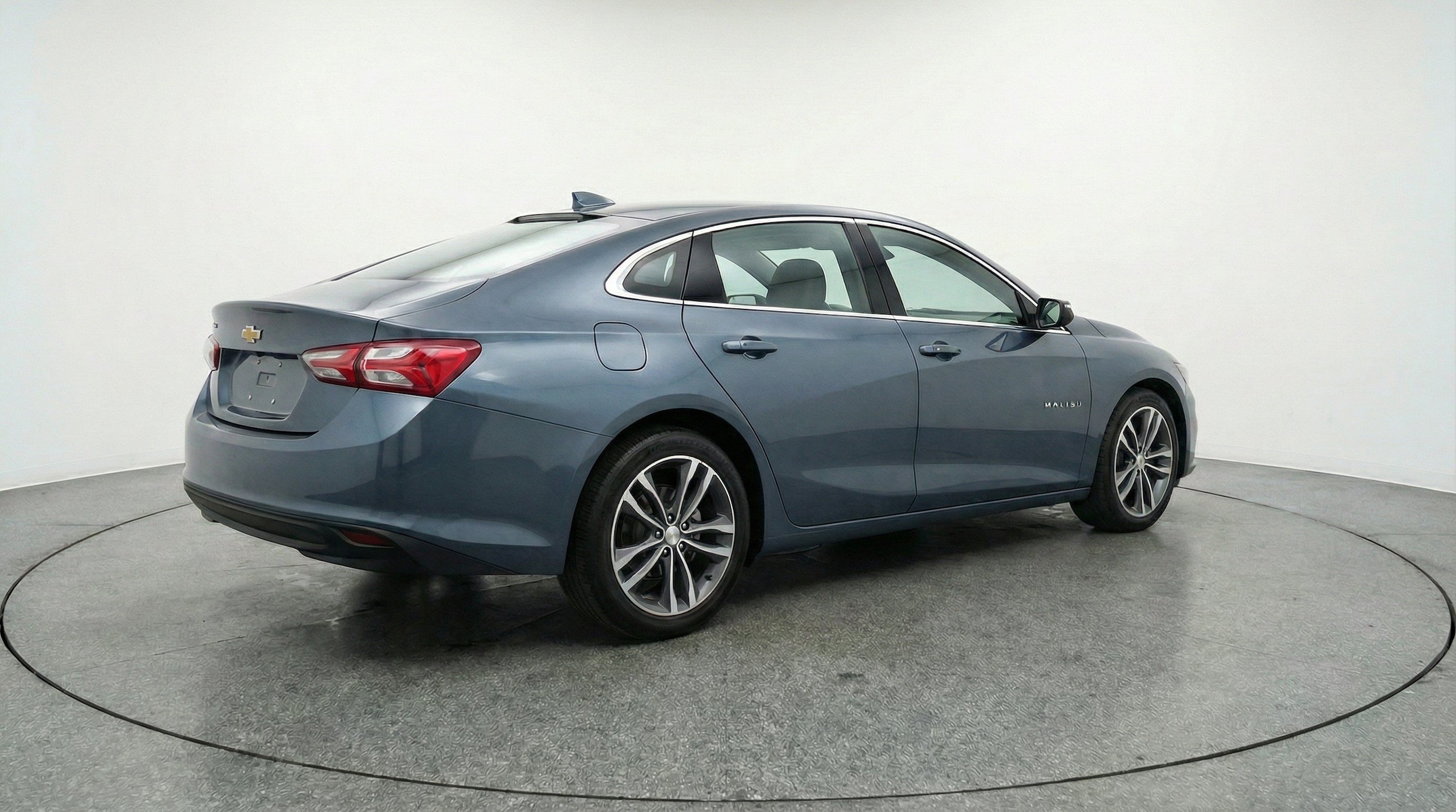 Thumbnail: 2024 Chevrolet Malibu - 9