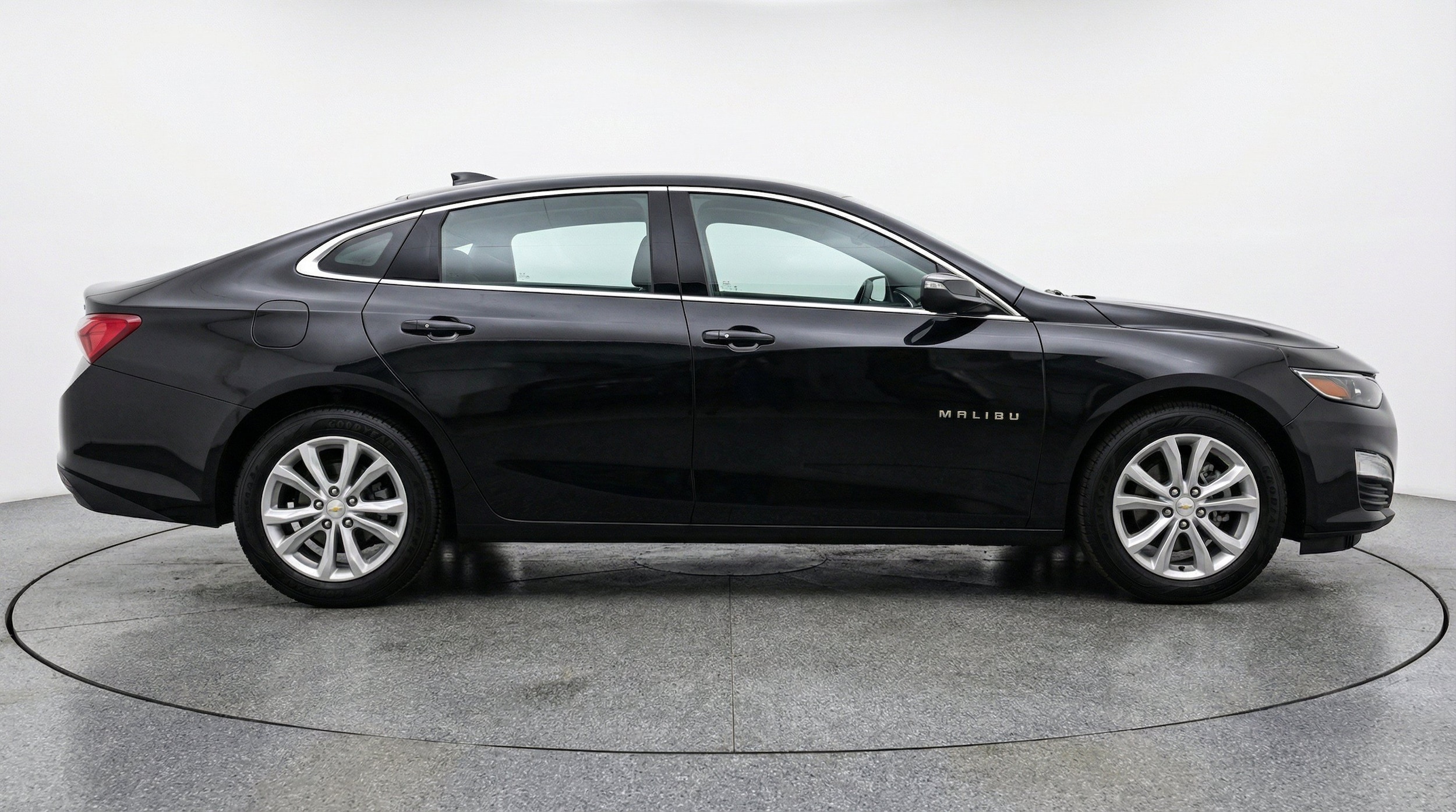 Thumbnail: 2024 Chevrolet Malibu - 11
