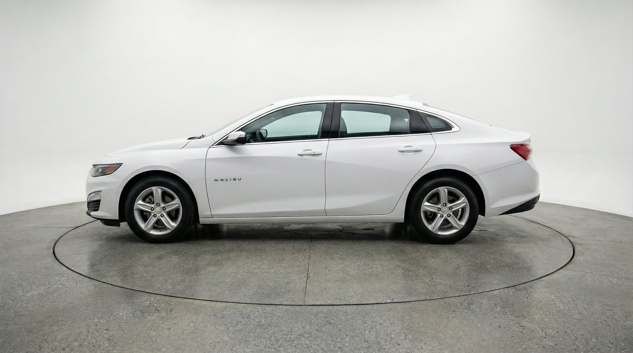 Thumbnail: 2024 Chevrolet Malibu - 5