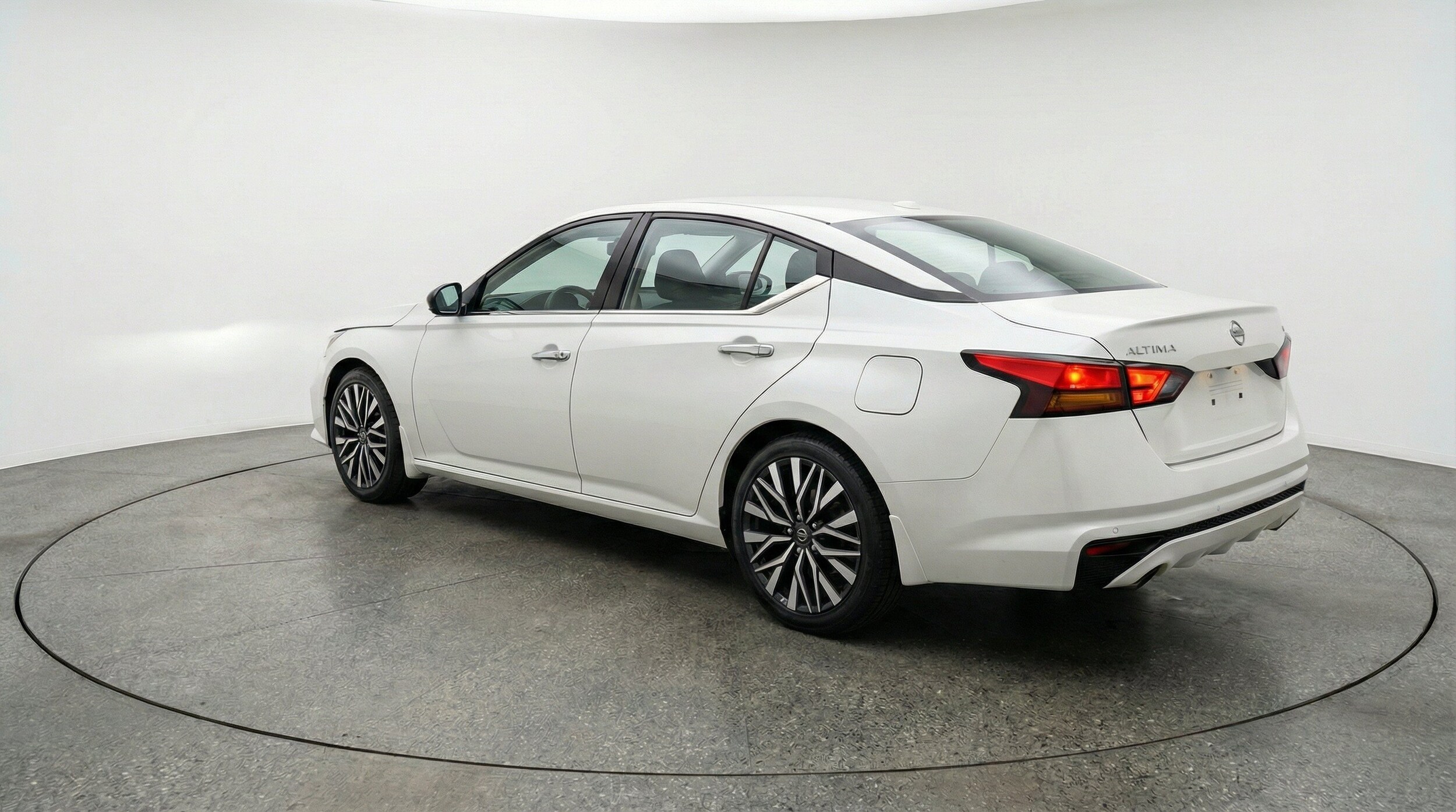 Thumbnail: 2025 Nissan Altima - 6