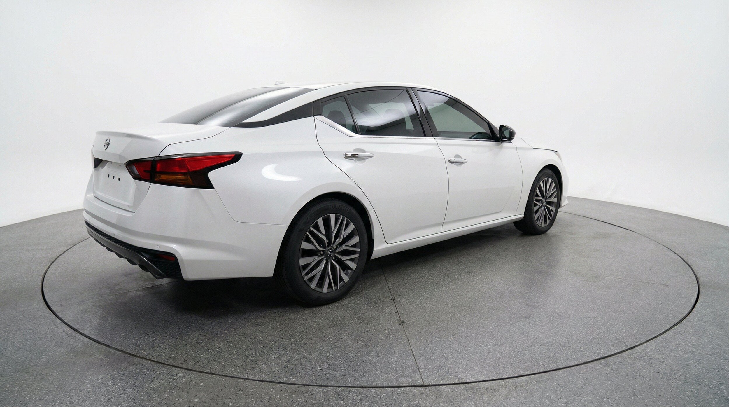Thumbnail: 2025 Nissan Altima - 9