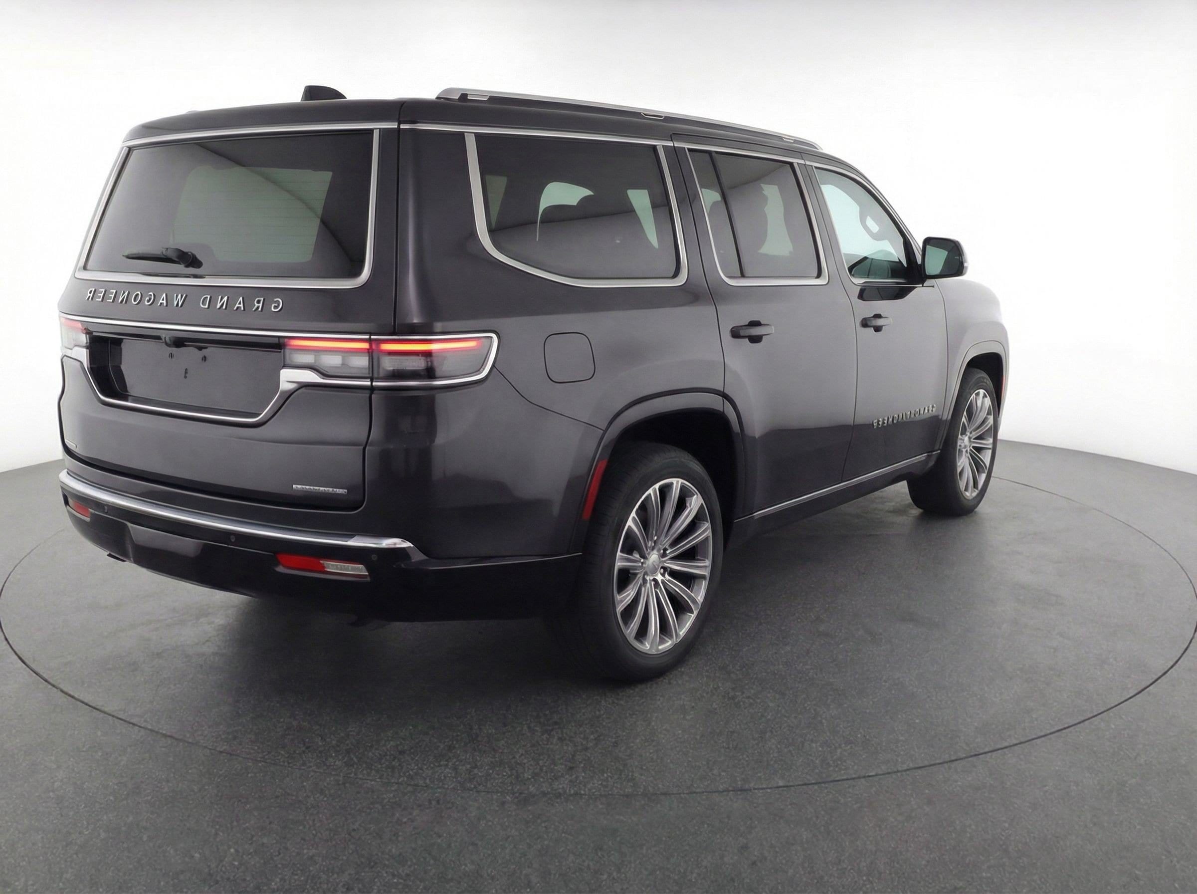 Thumbnail: 2023 Jeep Grand Wagoneer - 9
