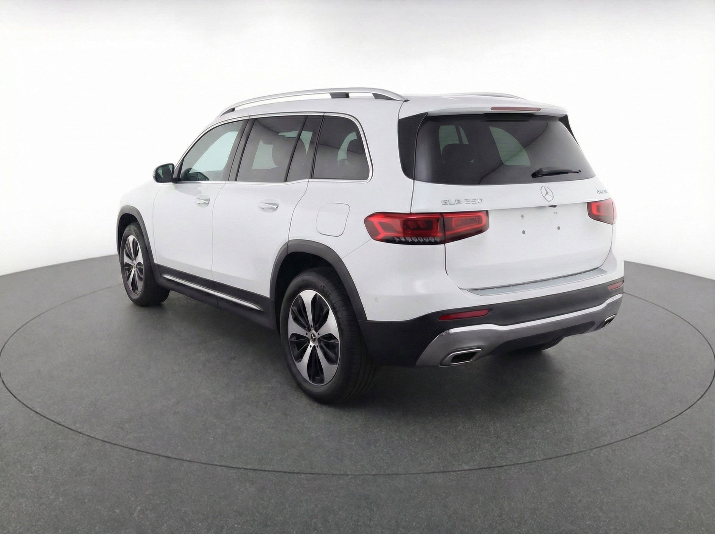 Thumbnail: 2025 Mercedes-Benz GLB - 6