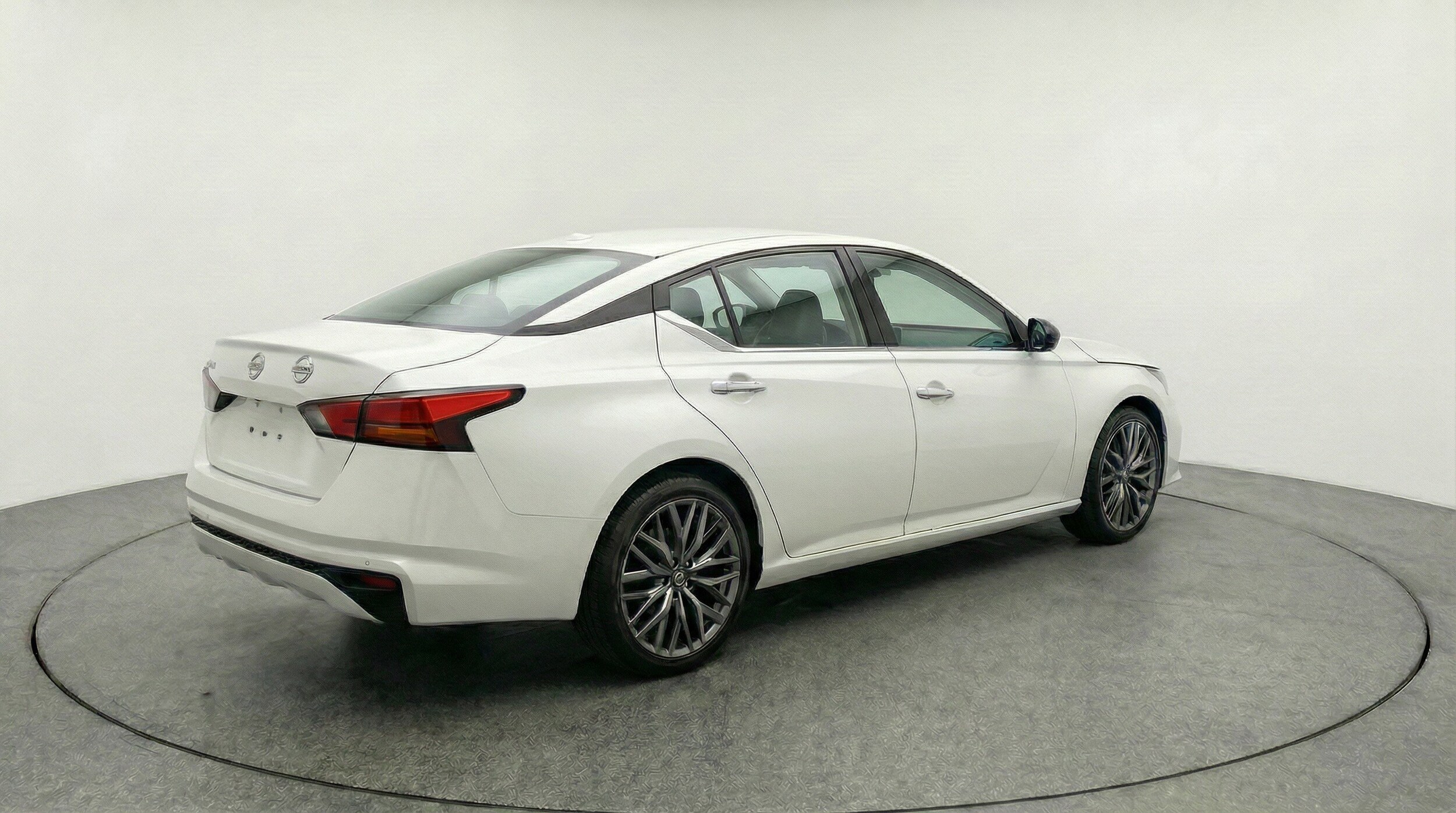 Thumbnail: 2025 Nissan Altima - 9