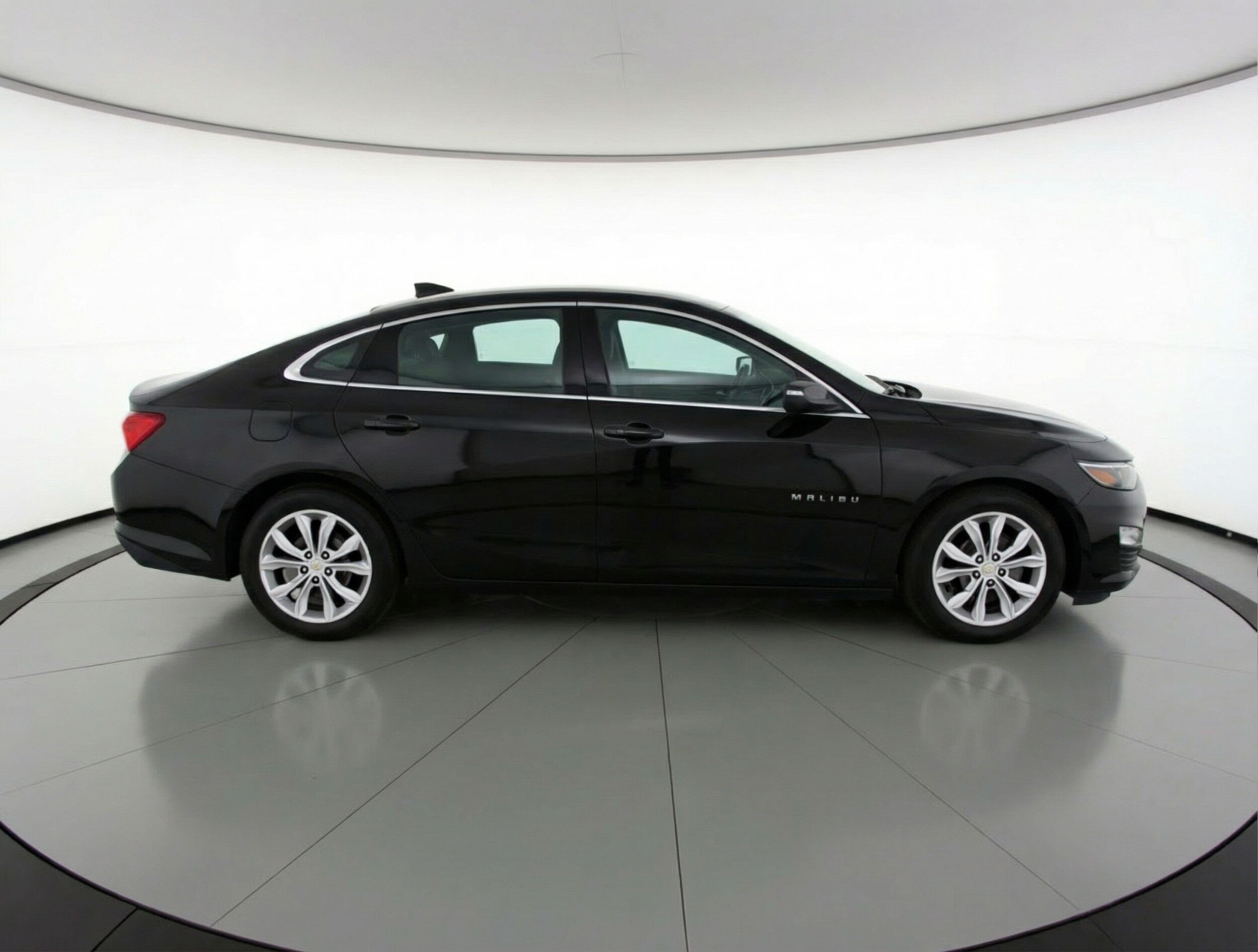 Thumbnail: 2024 Chevrolet Malibu - 11