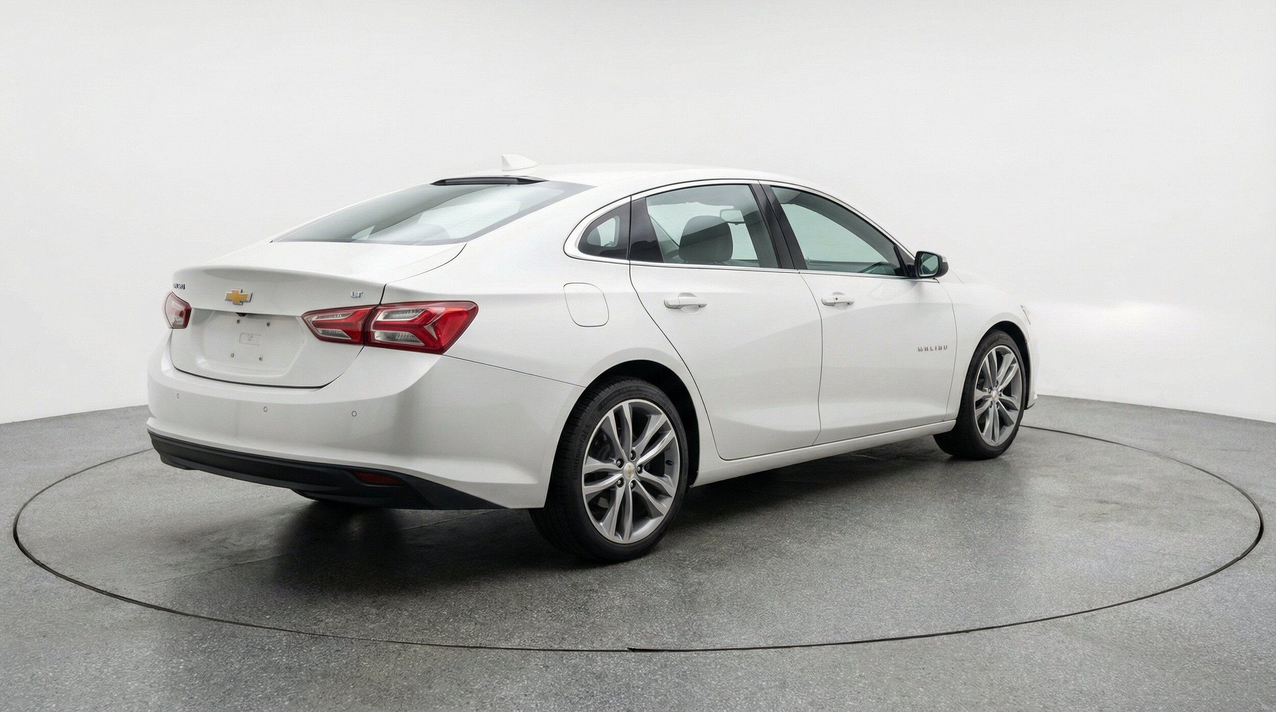 Thumbnail: 2024 Chevrolet Malibu - 9