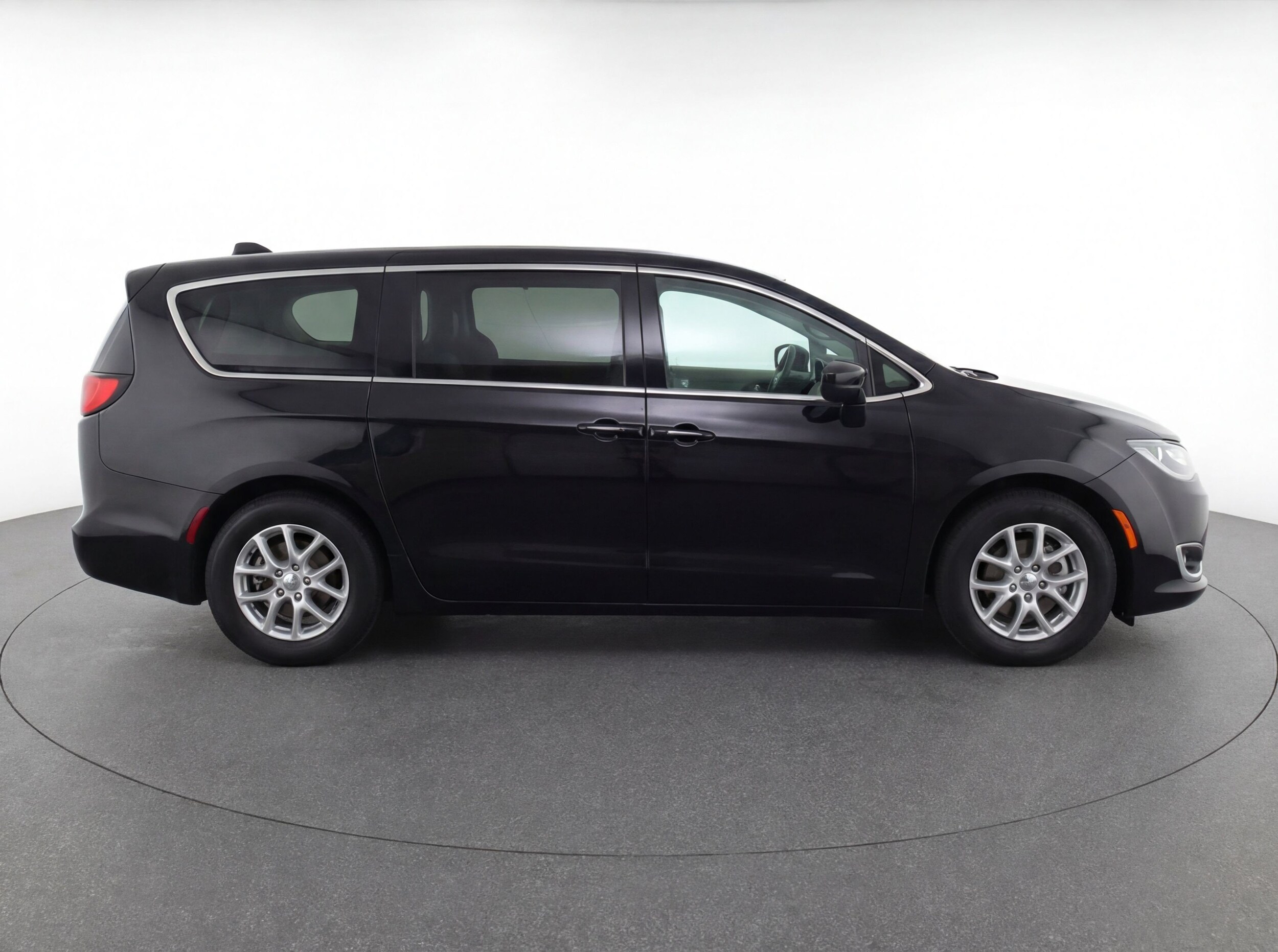 Thumbnail: 2024 Chrysler Pacifica - 11