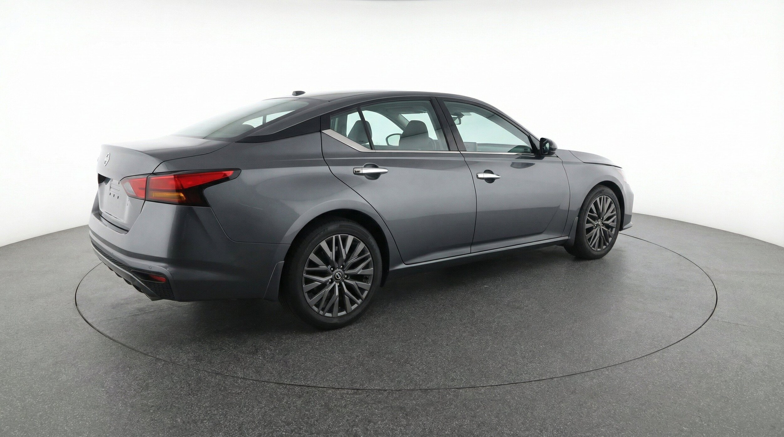 Thumbnail: 2025 Nissan Altima - 9