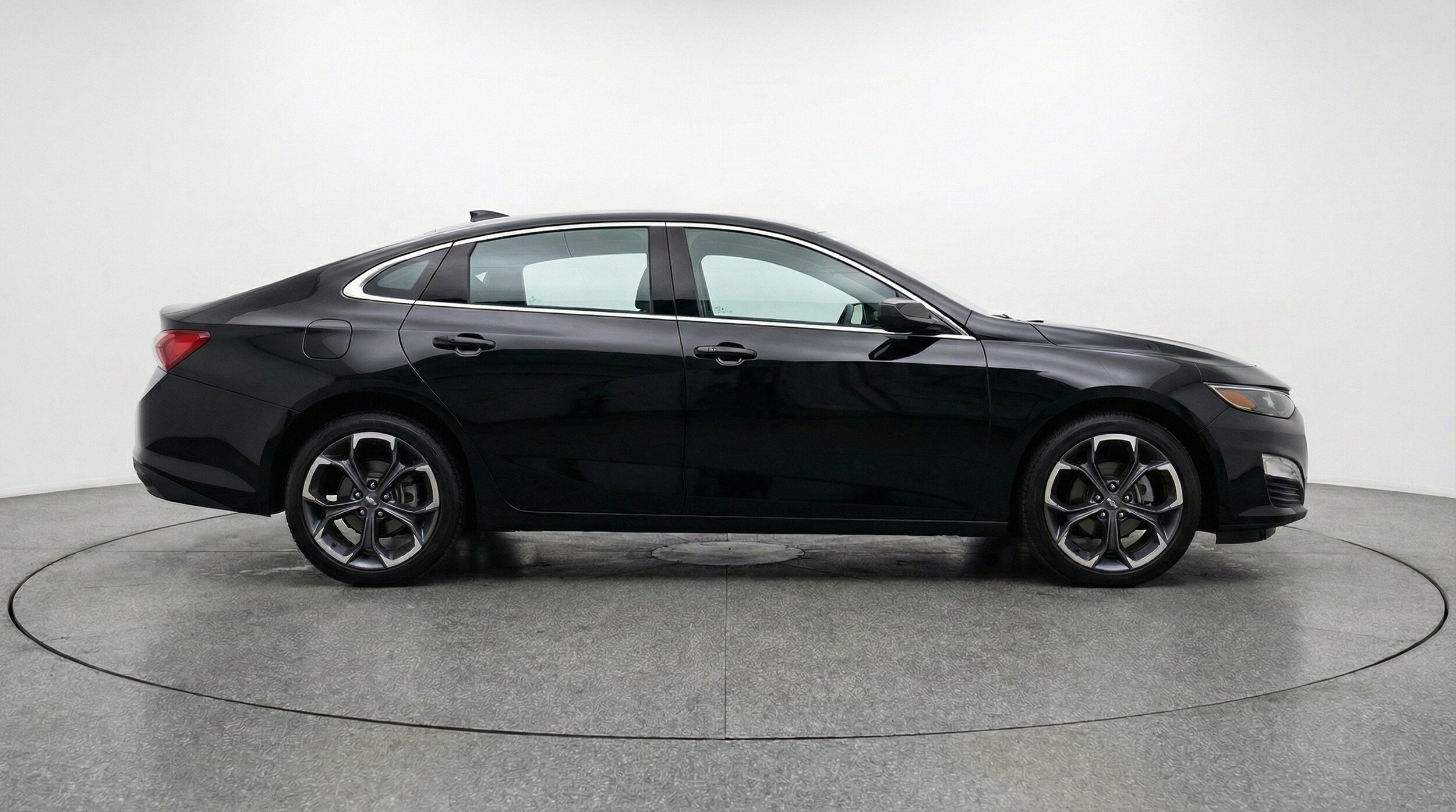 Thumbnail: 2024 Chevrolet Malibu - 11
