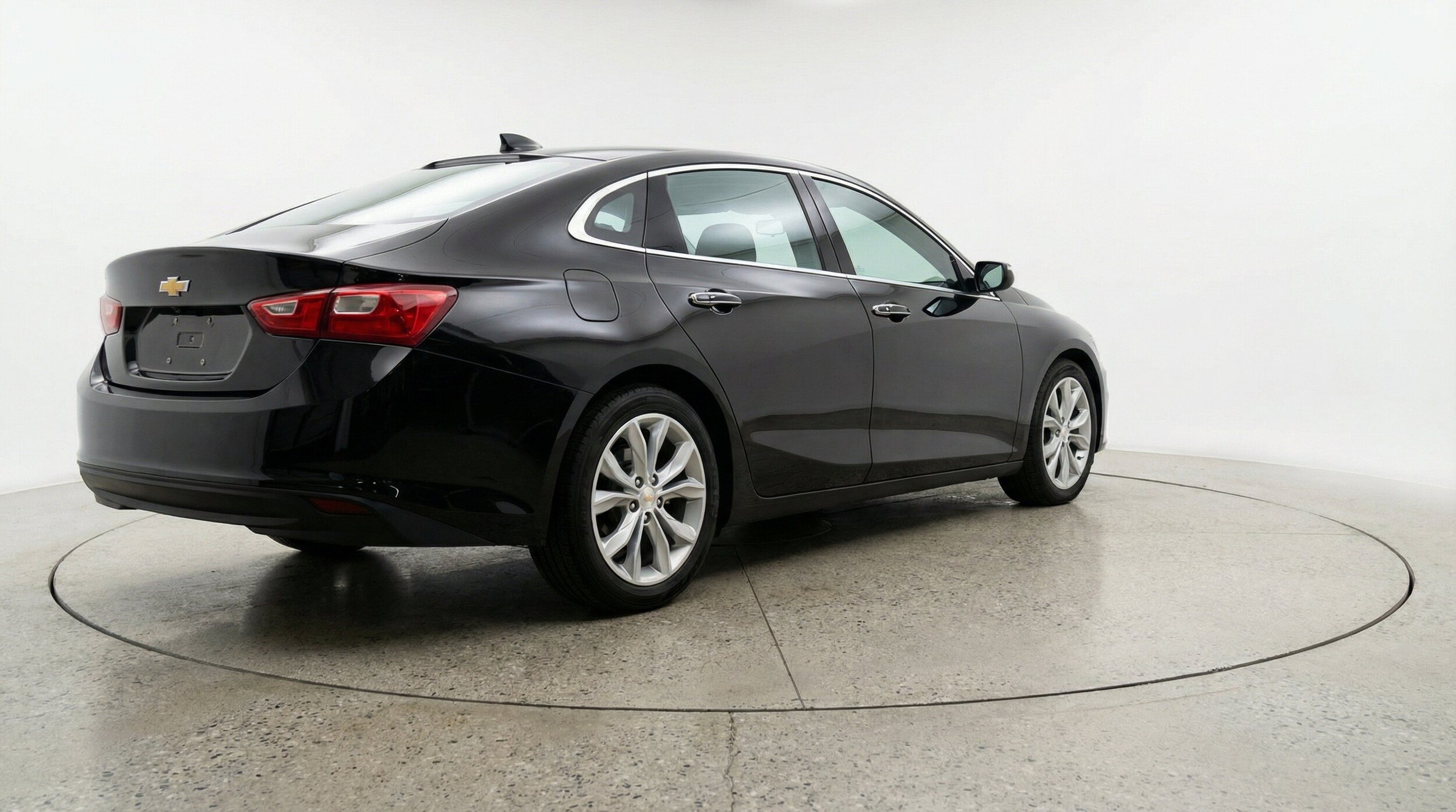 Thumbnail: 2024 Chevrolet Malibu - 9
