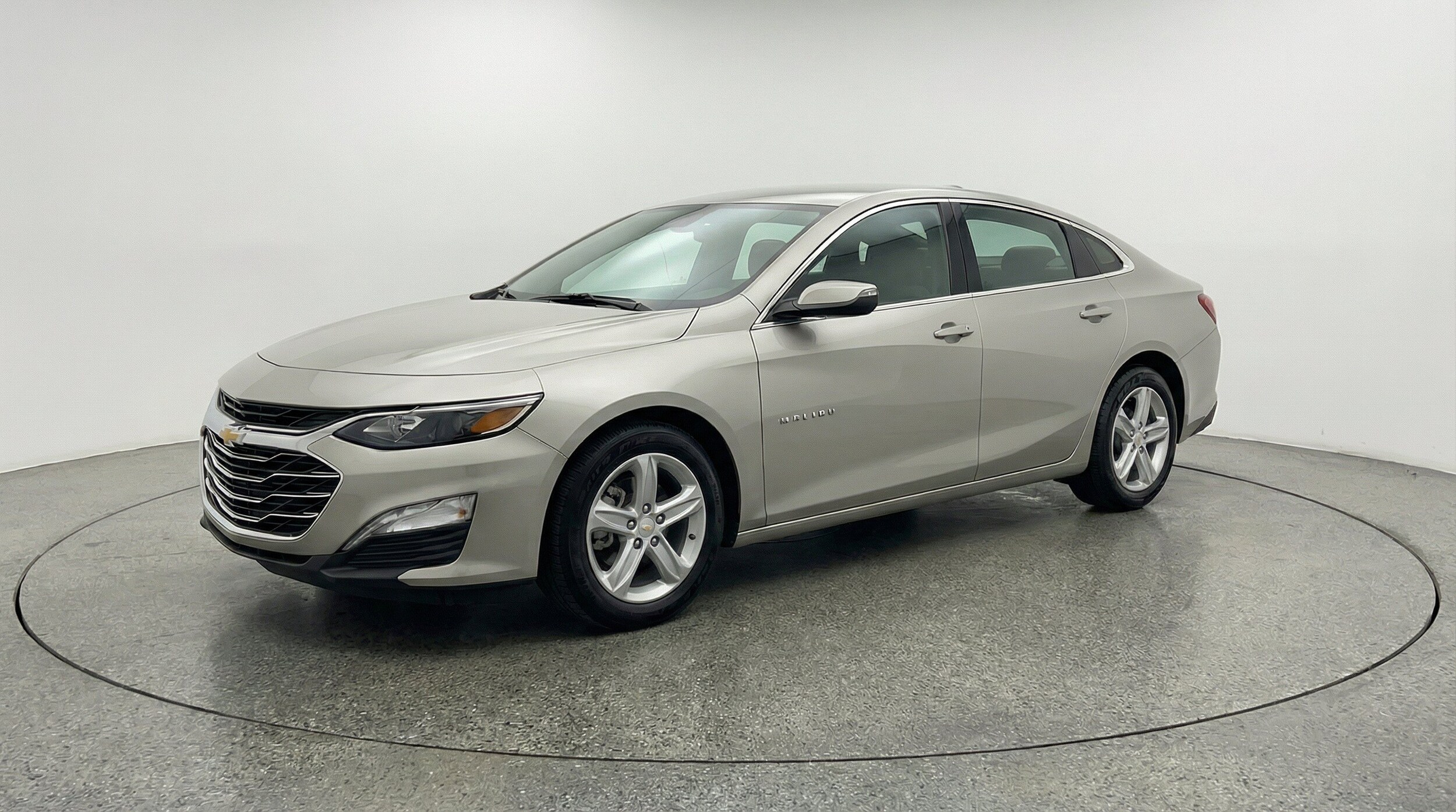 Thumbnail: 2024 Chevrolet Malibu - 3