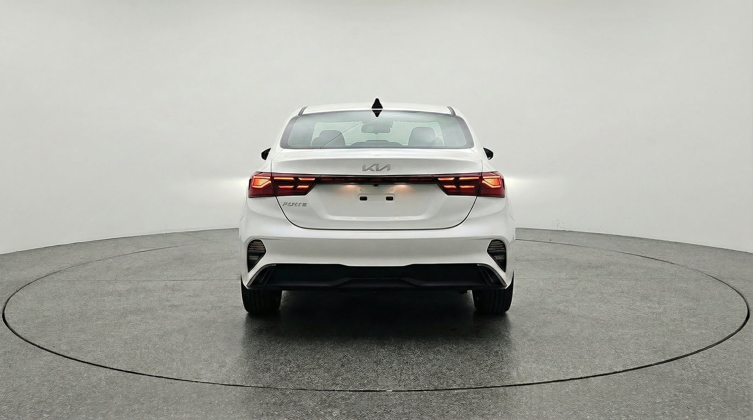 Thumbnail: 2024 Kia Forte - 7