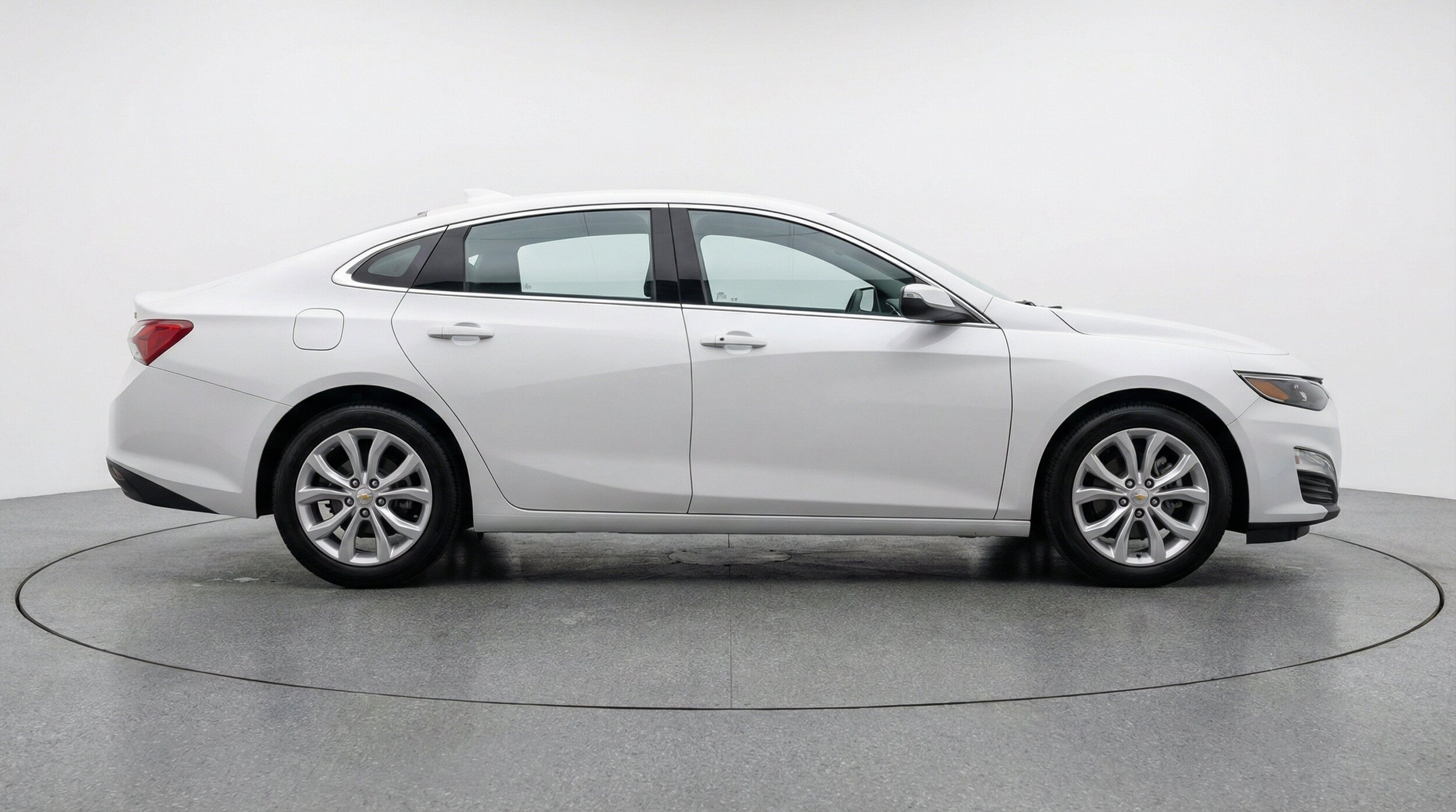 Thumbnail: 2024 Chevrolet Malibu - 11