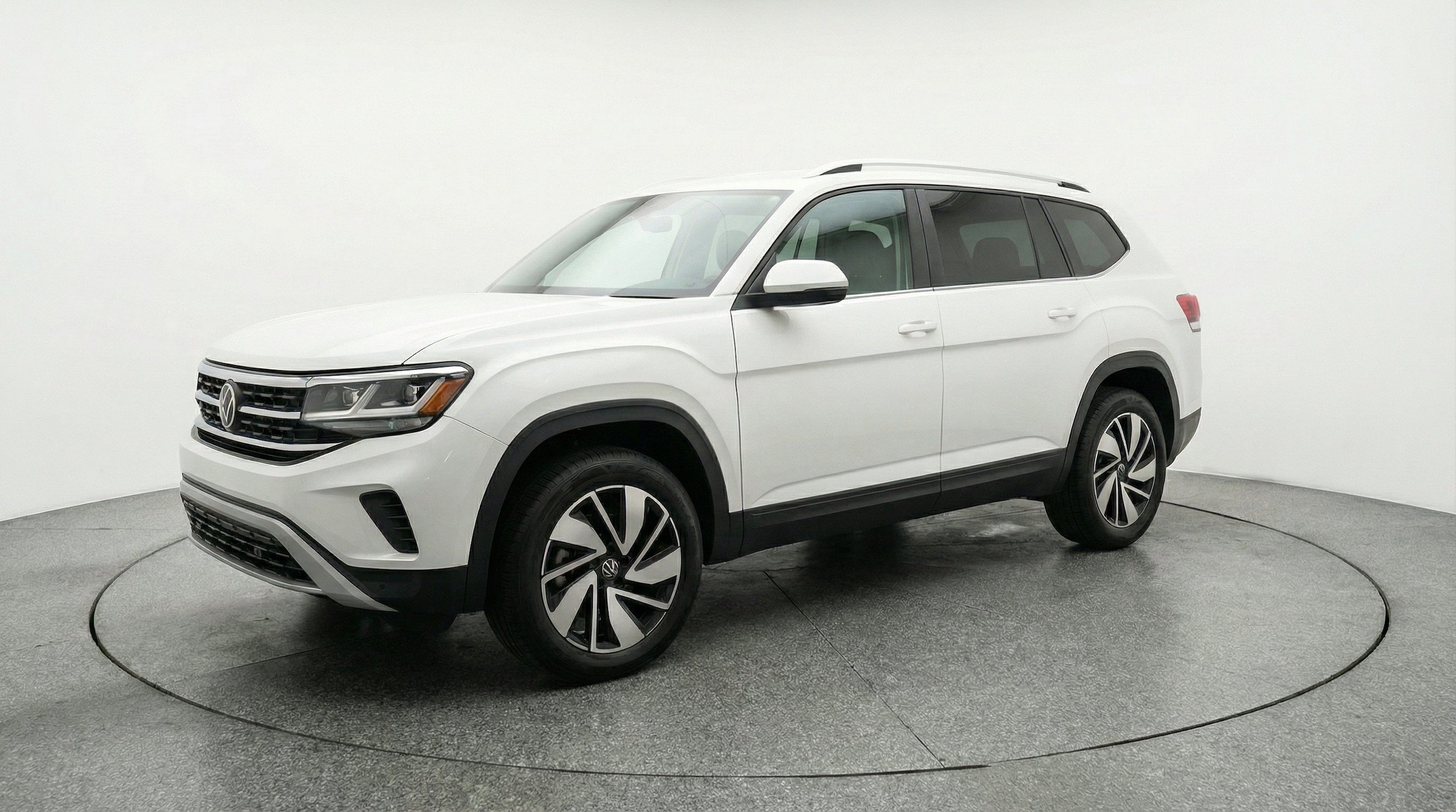Thumbnail: 2026 Volkswagen Atlas - 3