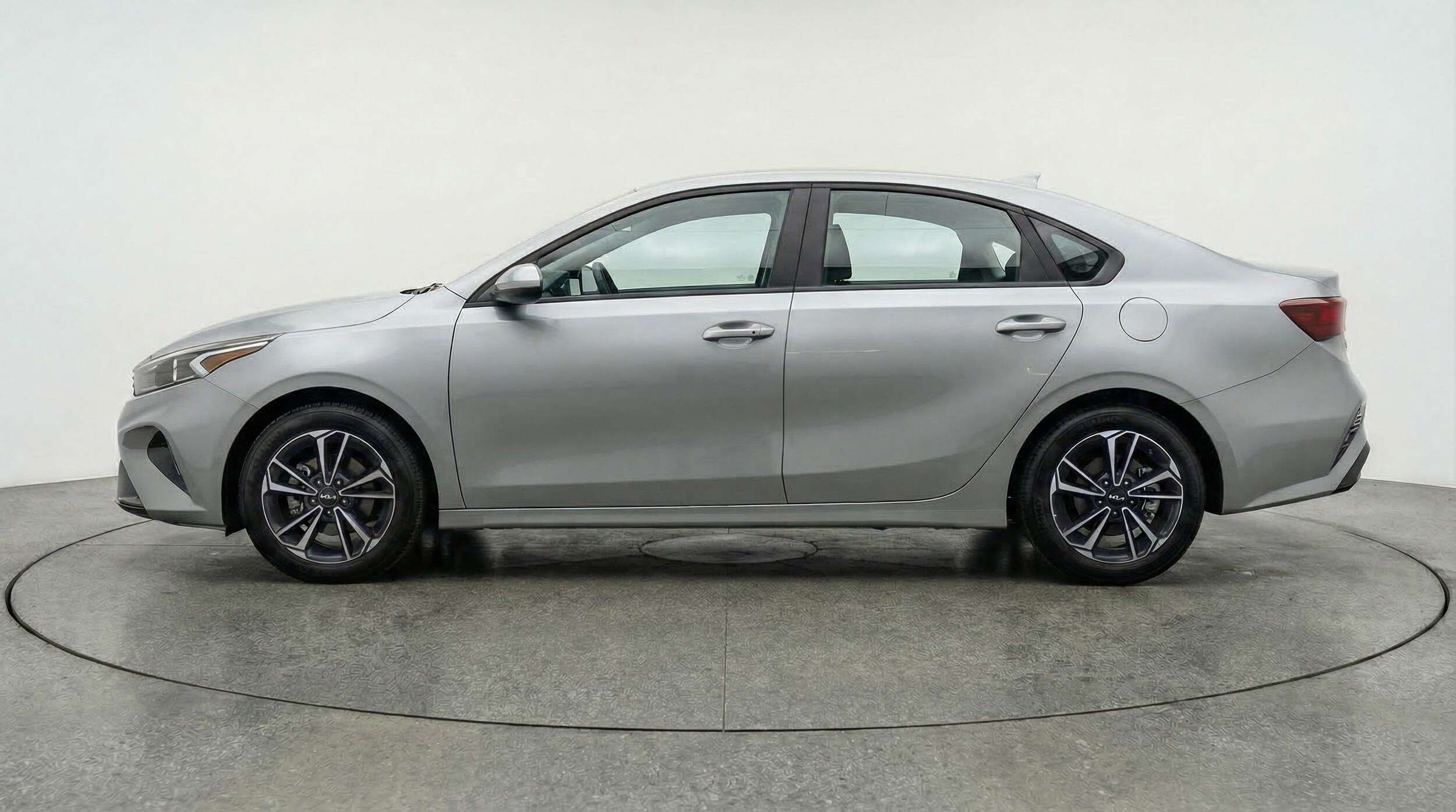 Thumbnail: 2024 Kia Forte - 5