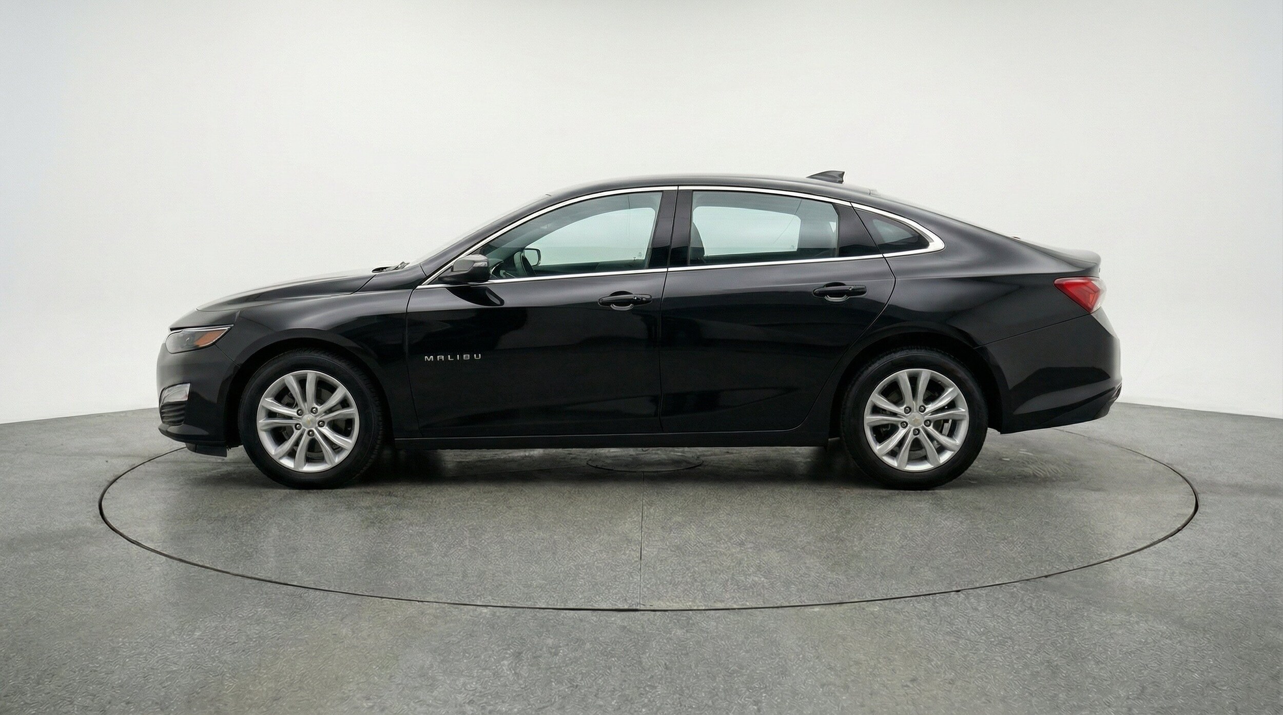 Thumbnail: 2024 Chevrolet Malibu - 5