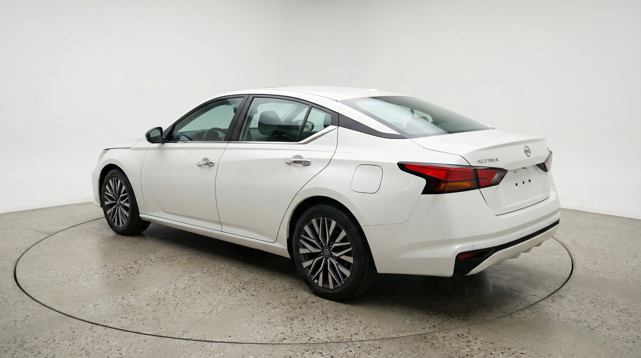 Thumbnail: 2025 Nissan Altima - 5