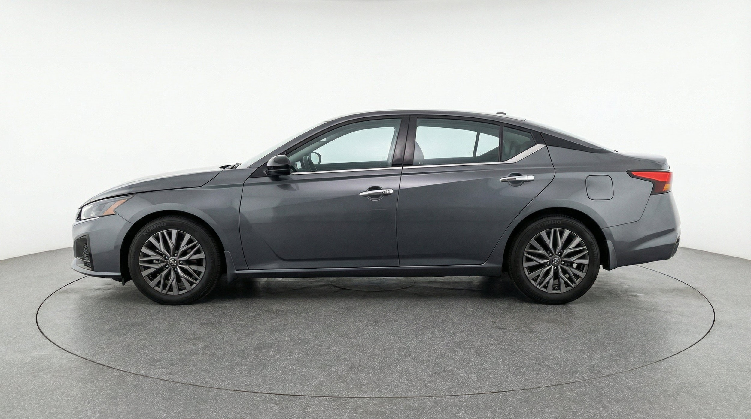 Thumbnail: 2025 Nissan Altima - 5