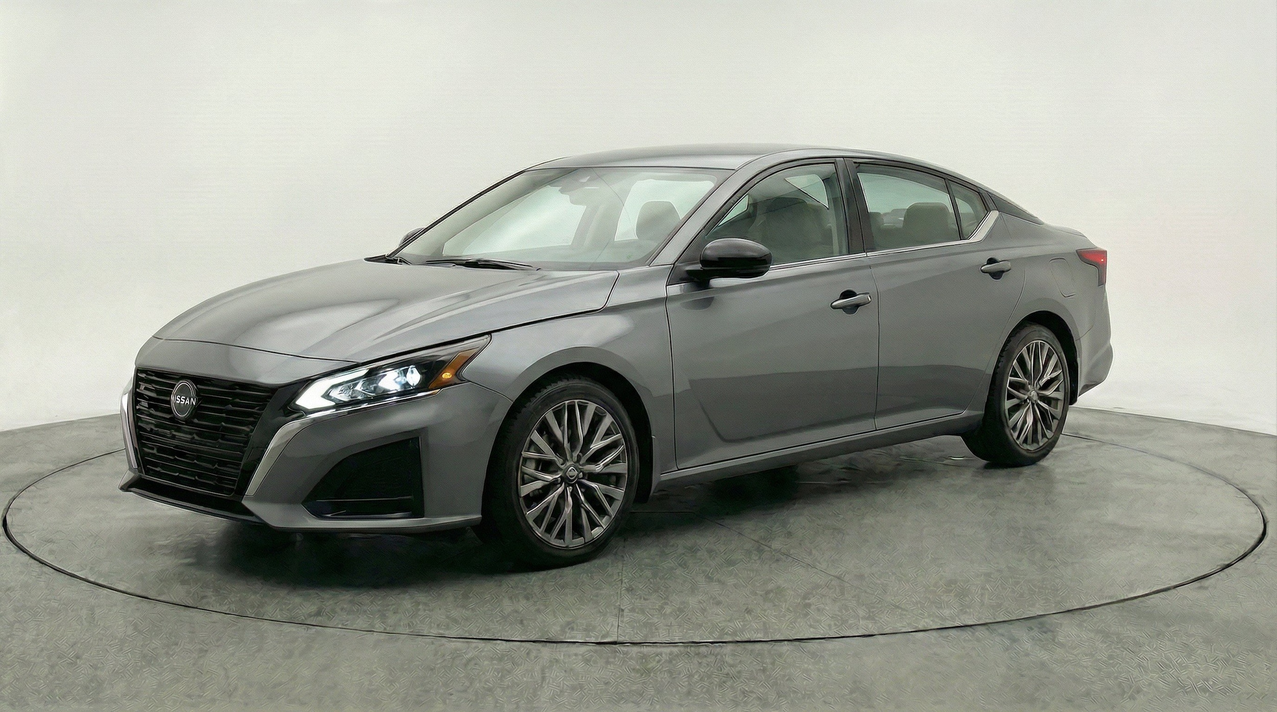 Thumbnail: 2025 Nissan Altima - 3