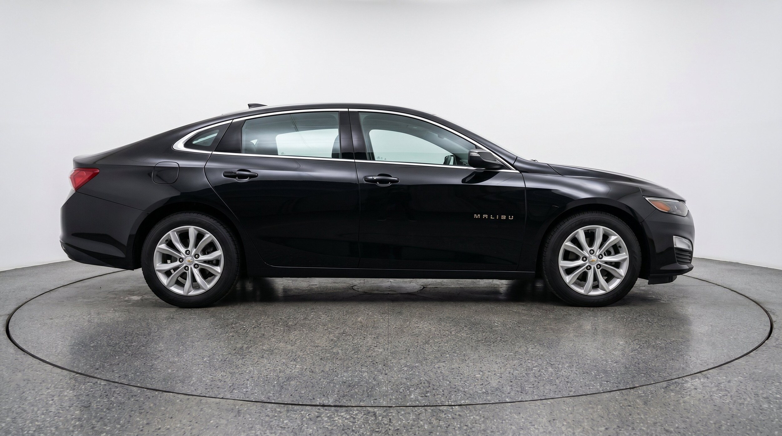 Thumbnail: 2024 Chevrolet Malibu - 11