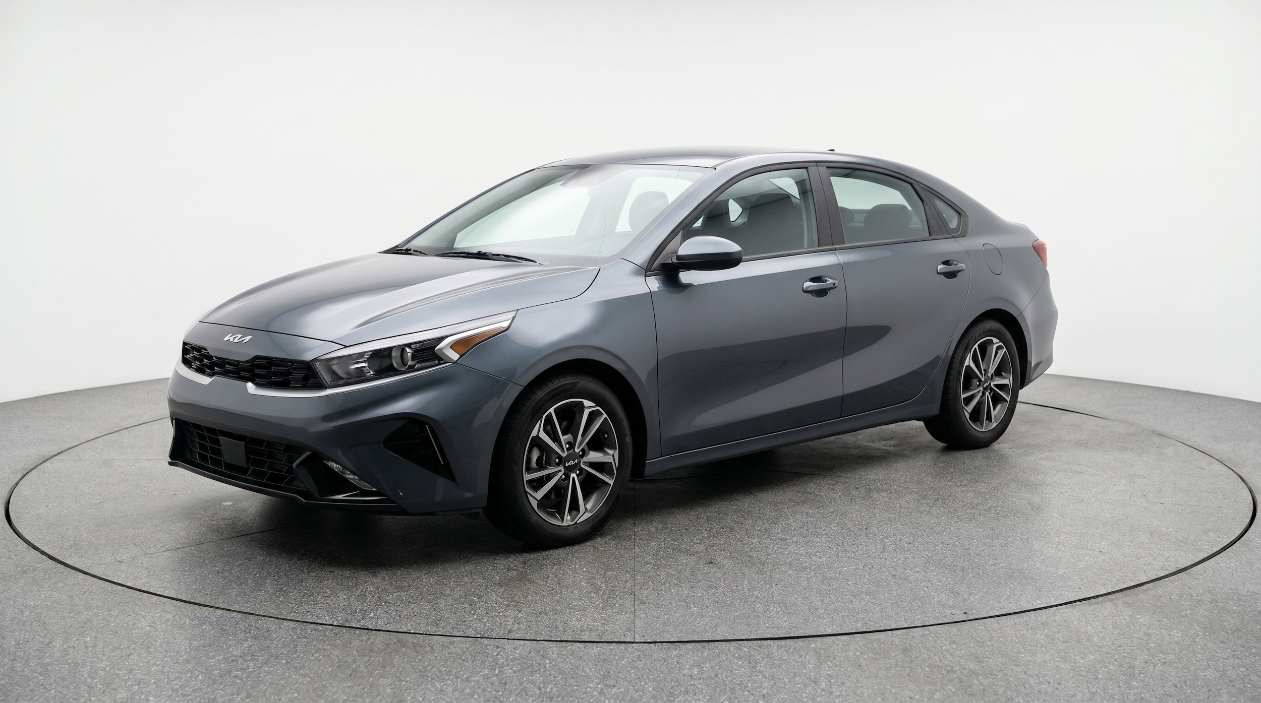 Thumbnail: 2024 Kia Forte - 3
