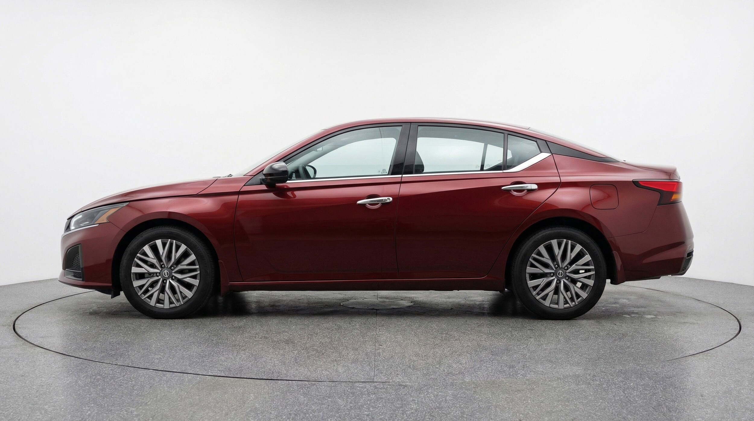 Thumbnail: 2025 Nissan Altima - 5