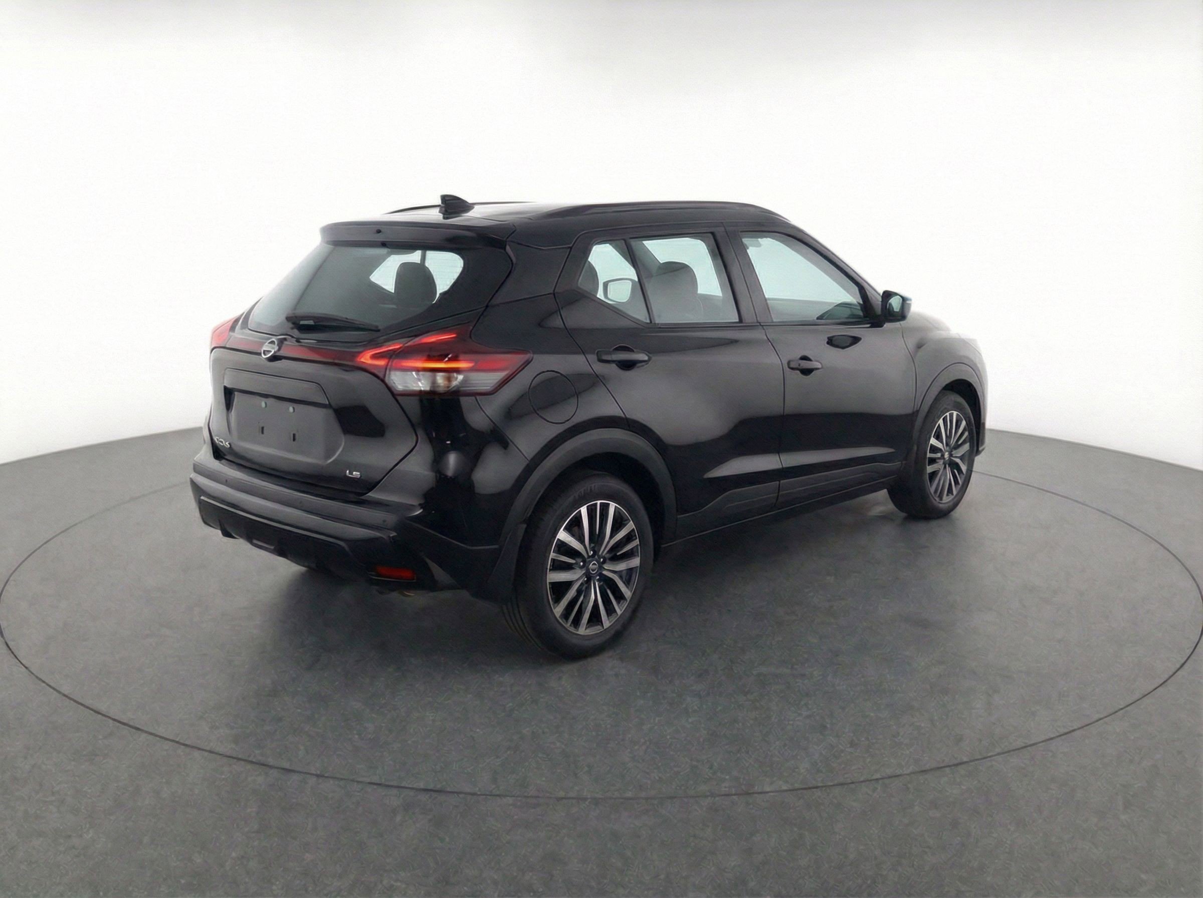 Thumbnail: 2024 Nissan Kicks - 9